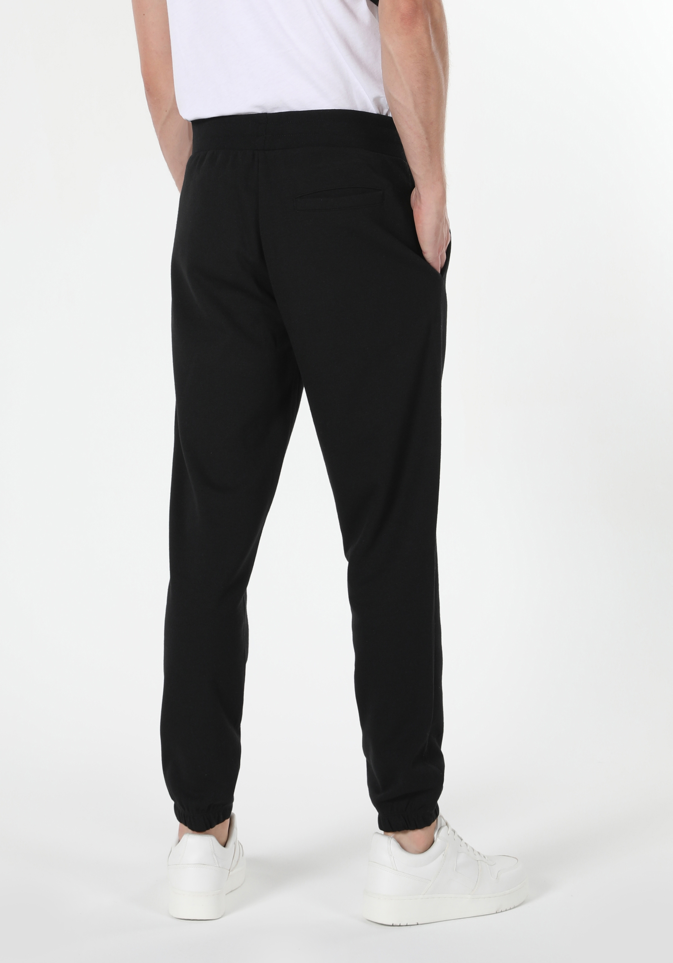 Afișați detalii pentru Pantaloni De Trening De Barbati Negru Slim Fit  CL1059668