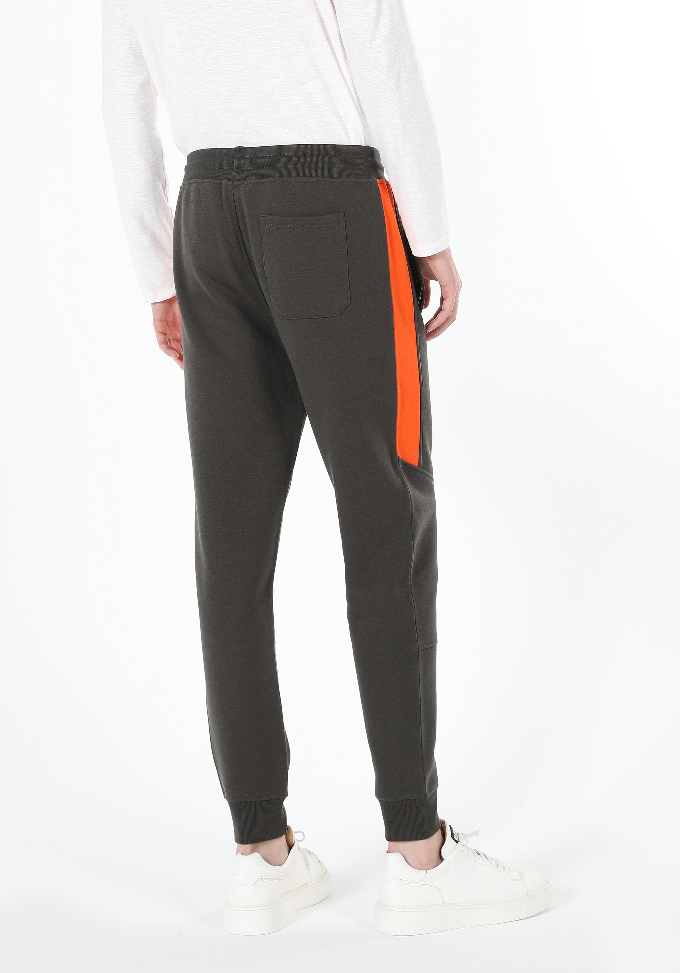 Afișați detalii pentru Pantaloni De Trening De Barbati Kaki Slim Fit  CL1061375