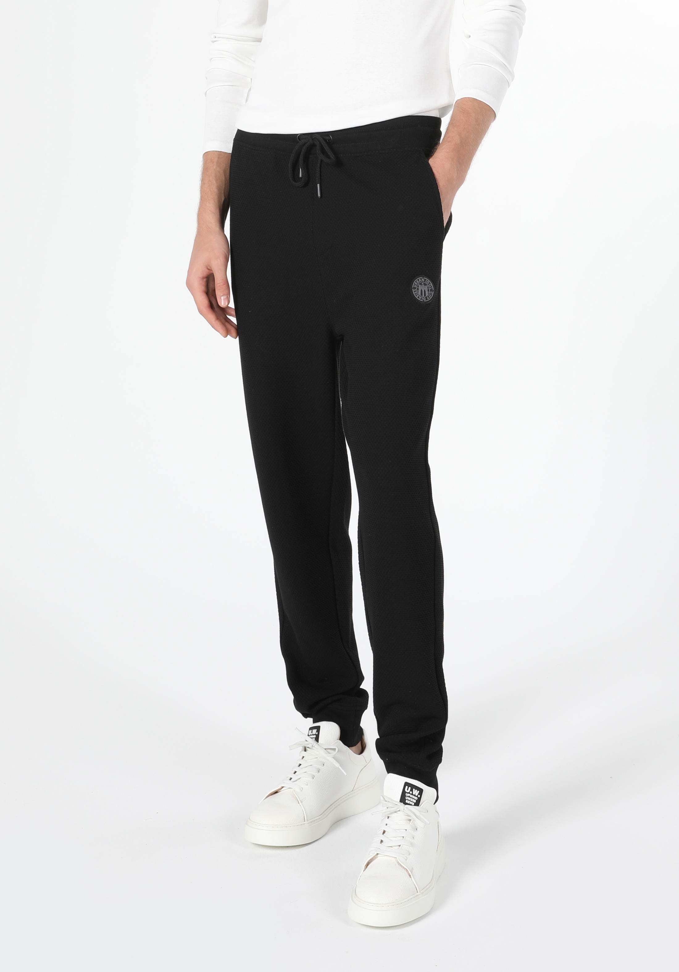 Afișați detalii pentru Pantaloni De Trening De Barbati Negru Slim Fit  CL1060266