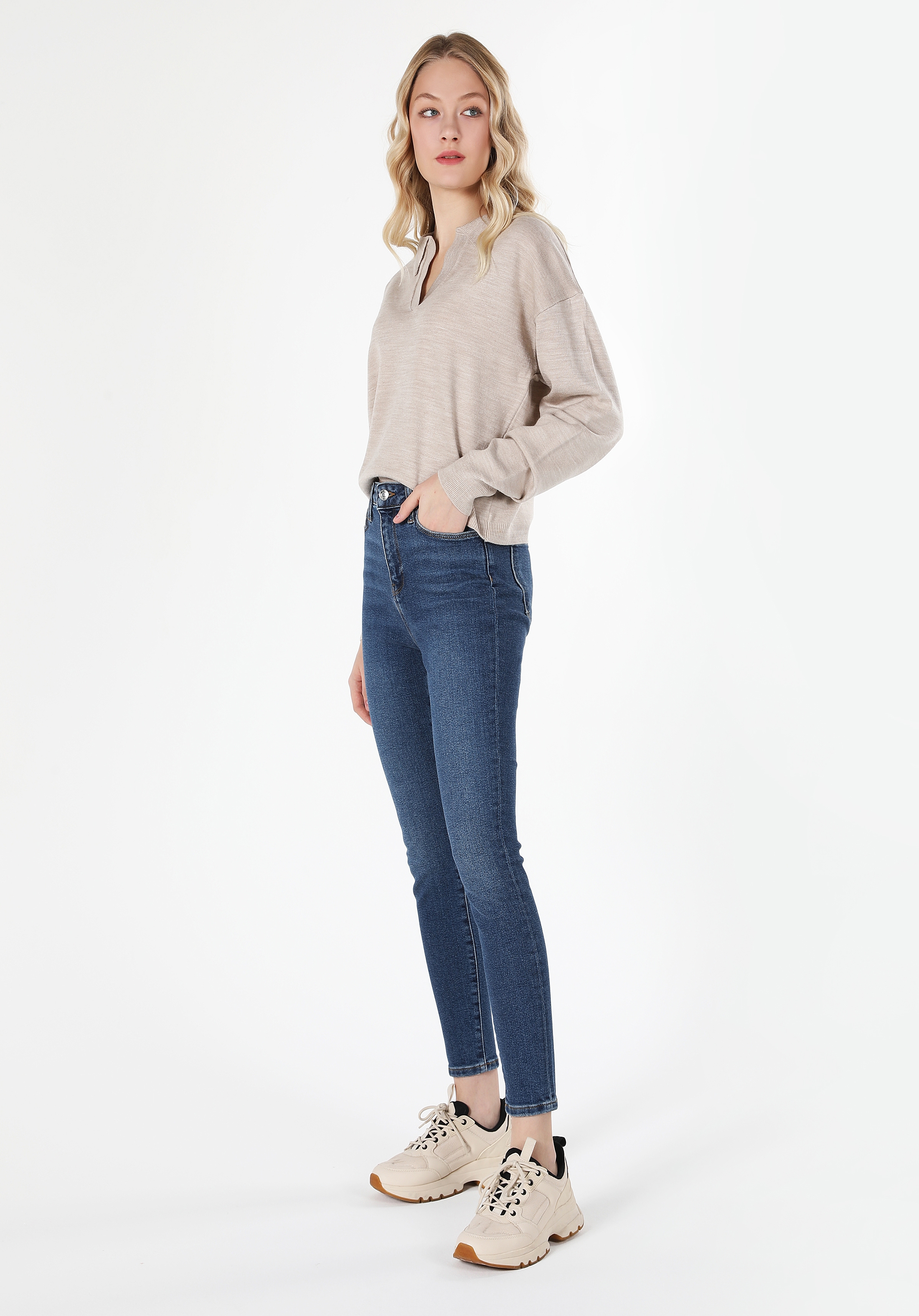 Afișați detalii pentru Pantaloni De Dama Denim Skinny Fit 760 DIANA CL1061436