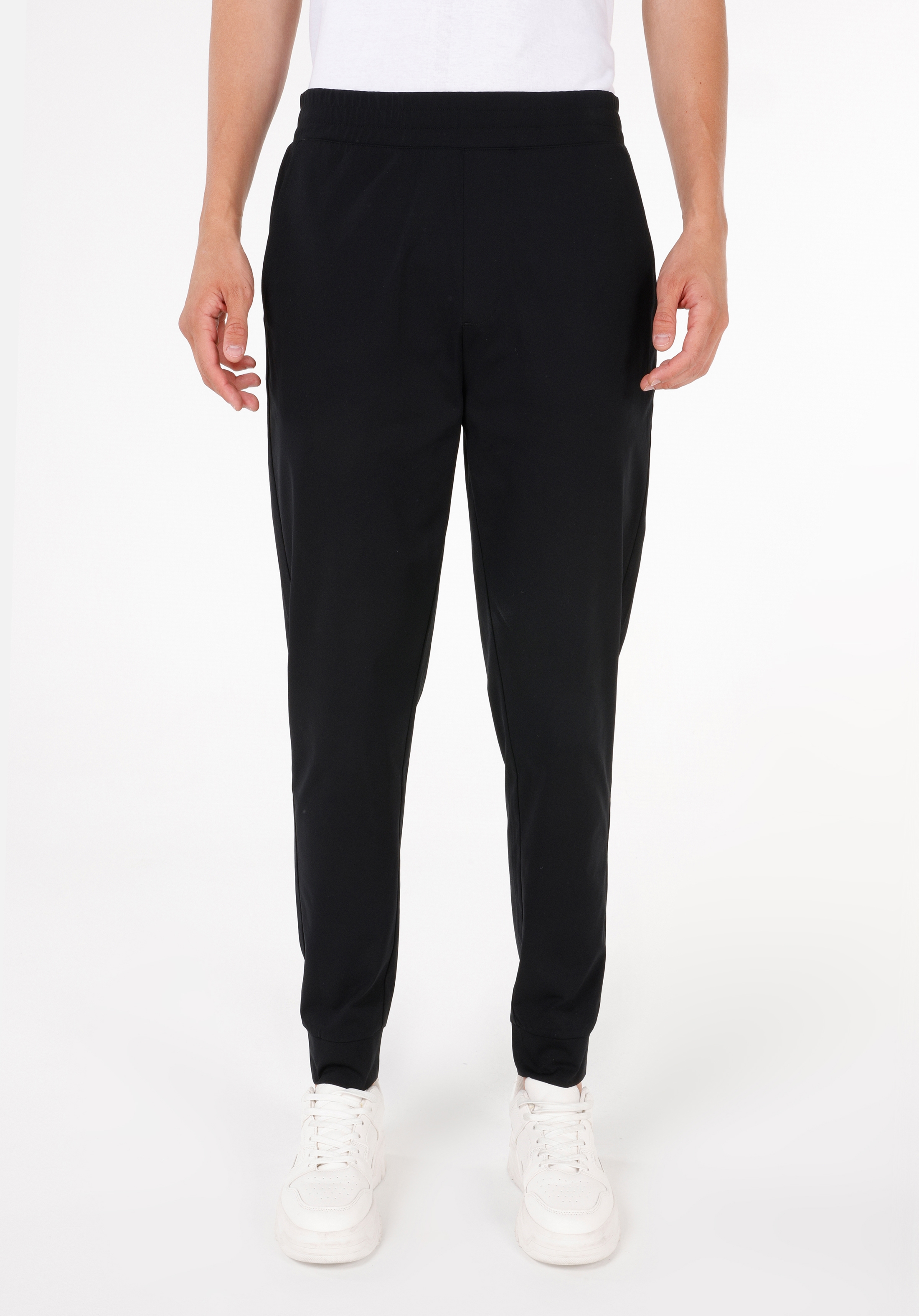 Afișați detalii pentru Pantaloni De Trening De Barbati Negru Regular Fit  CL1070055