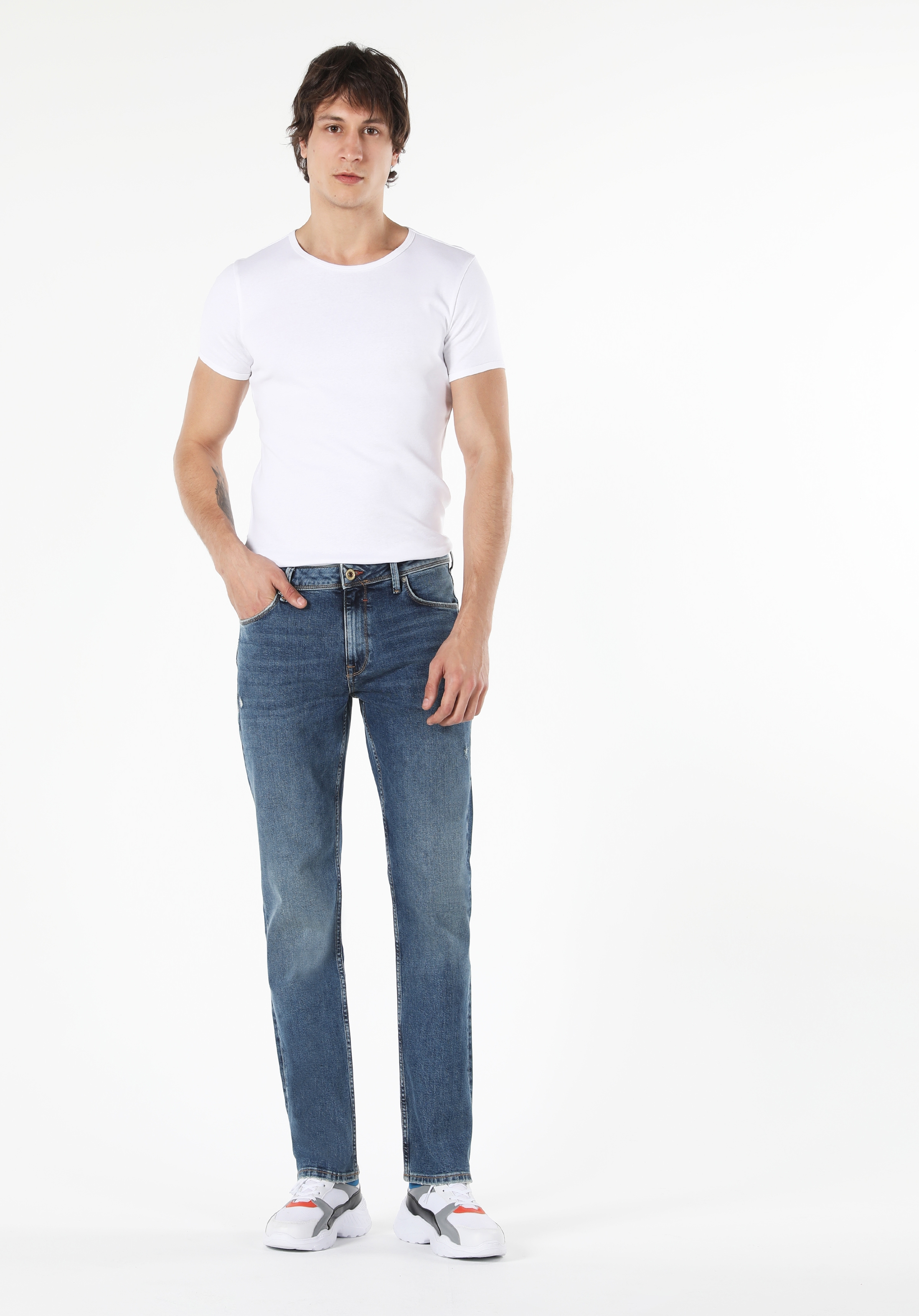 Afișați detalii pentru Pantaloni De Barbati Denim Regular Fit 045 DAVID CL1057876