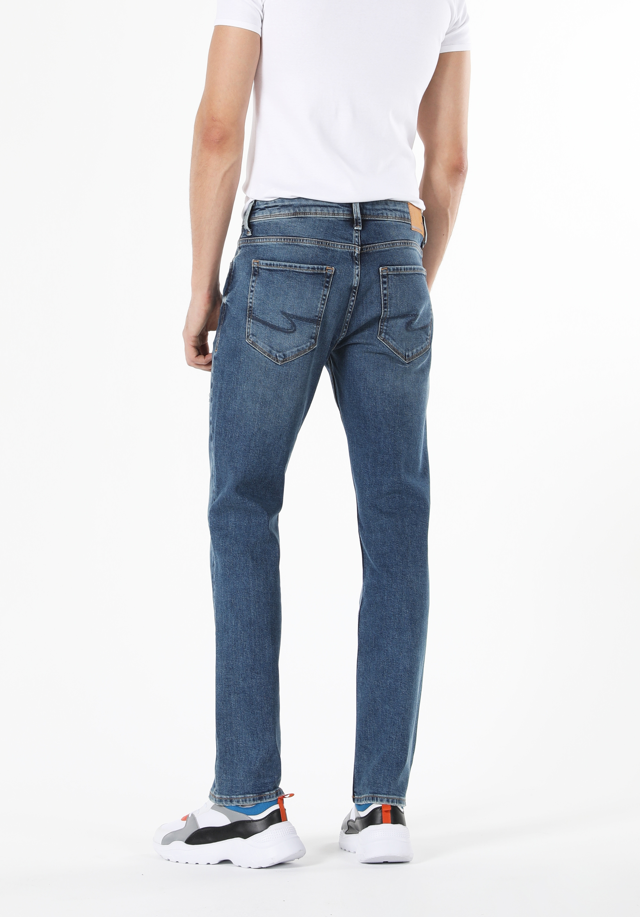 Afișați detalii pentru Pantaloni De Barbati Denim Regular Fit 045 DAVID CL1057876