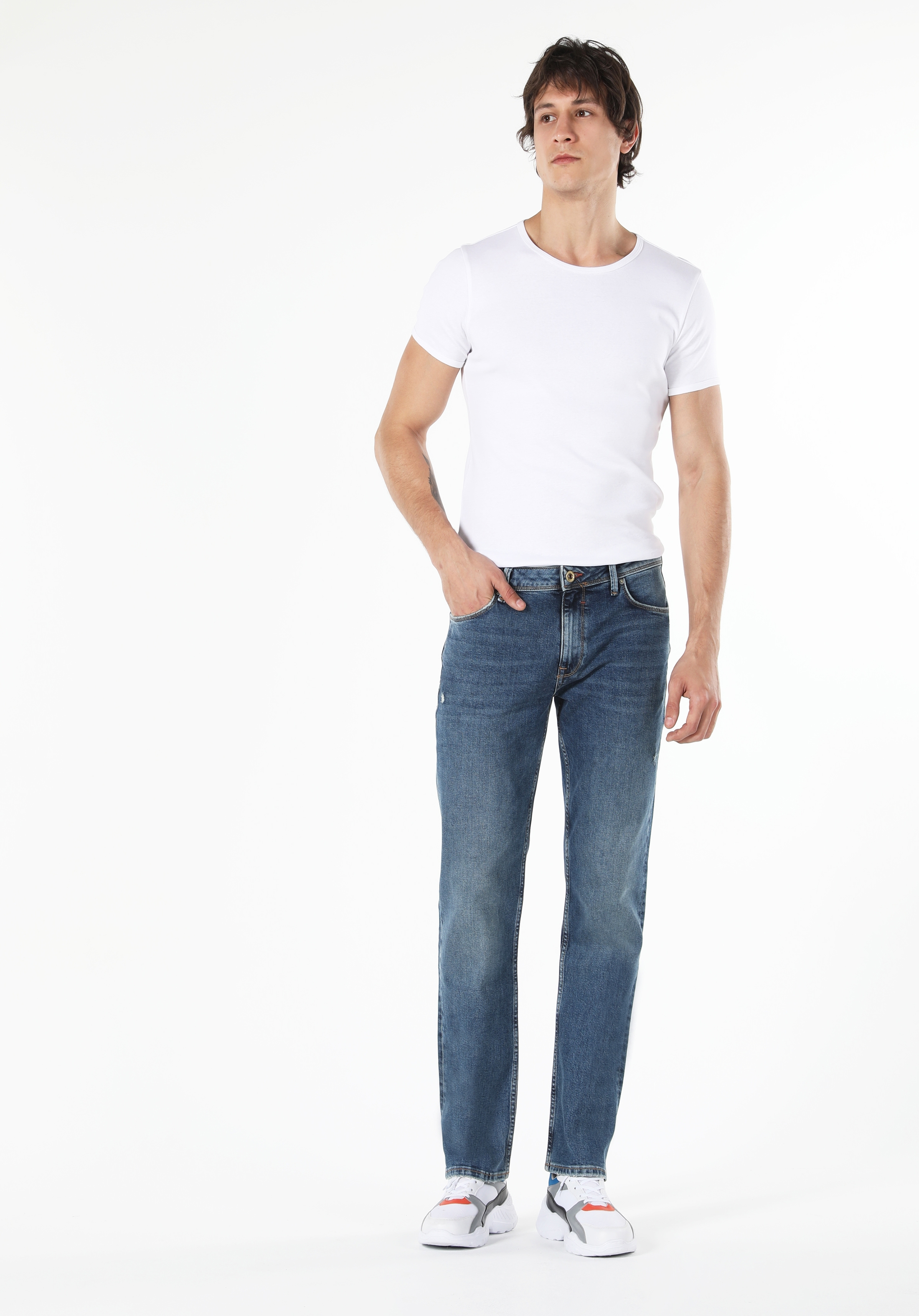 Afișați detalii pentru Pantaloni De Barbati Denim Regular Fit 045 DAVID CL1057876