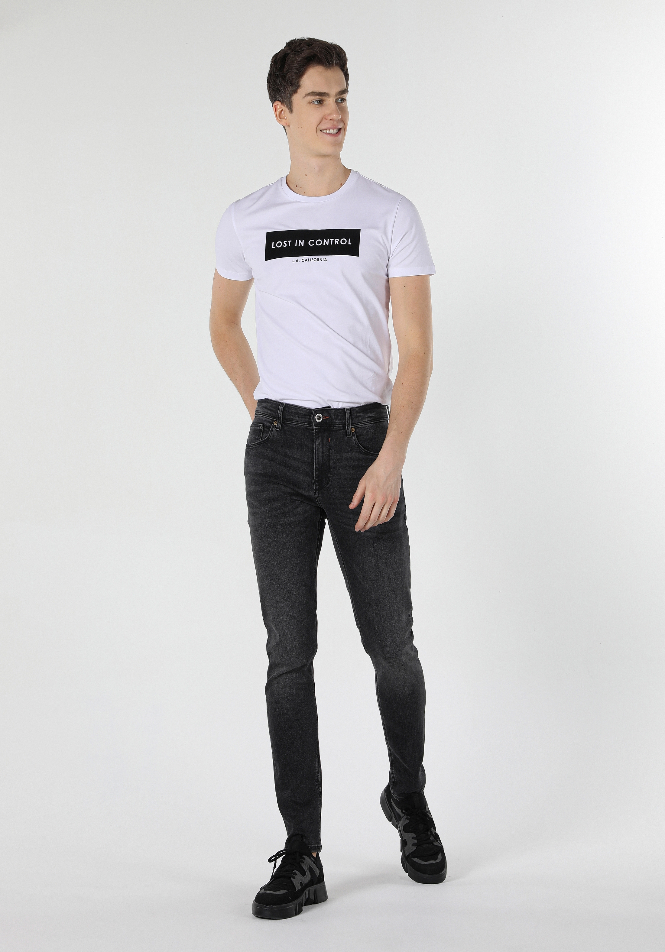 Afișați detalii pentru Tricou Cu Maneca Scurta De Barbati Alb Slim Fit  CL1052839