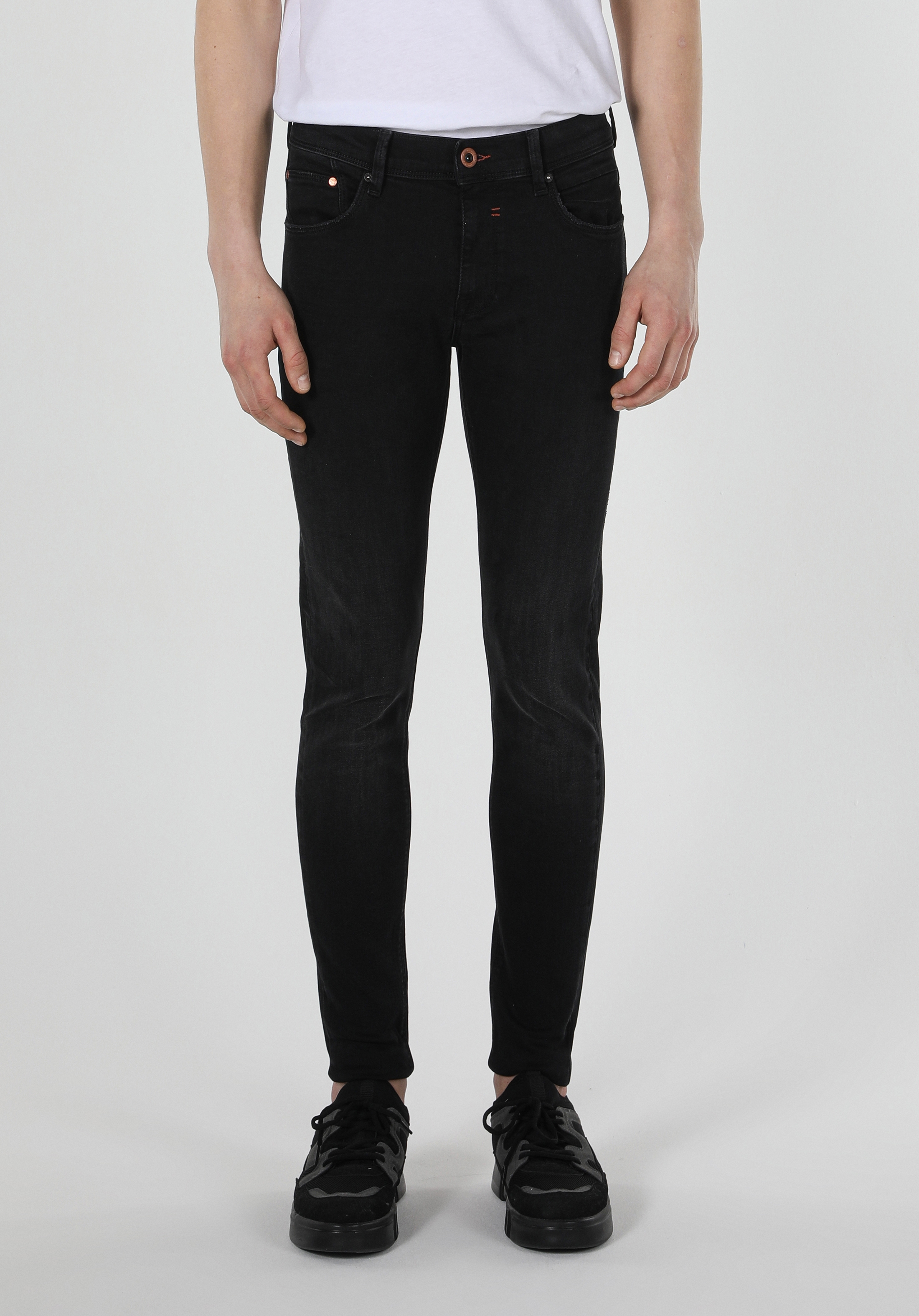 Afișați detalii pentru Pantaloni De Barbati Negru Skinny Fit 040 ALEX 