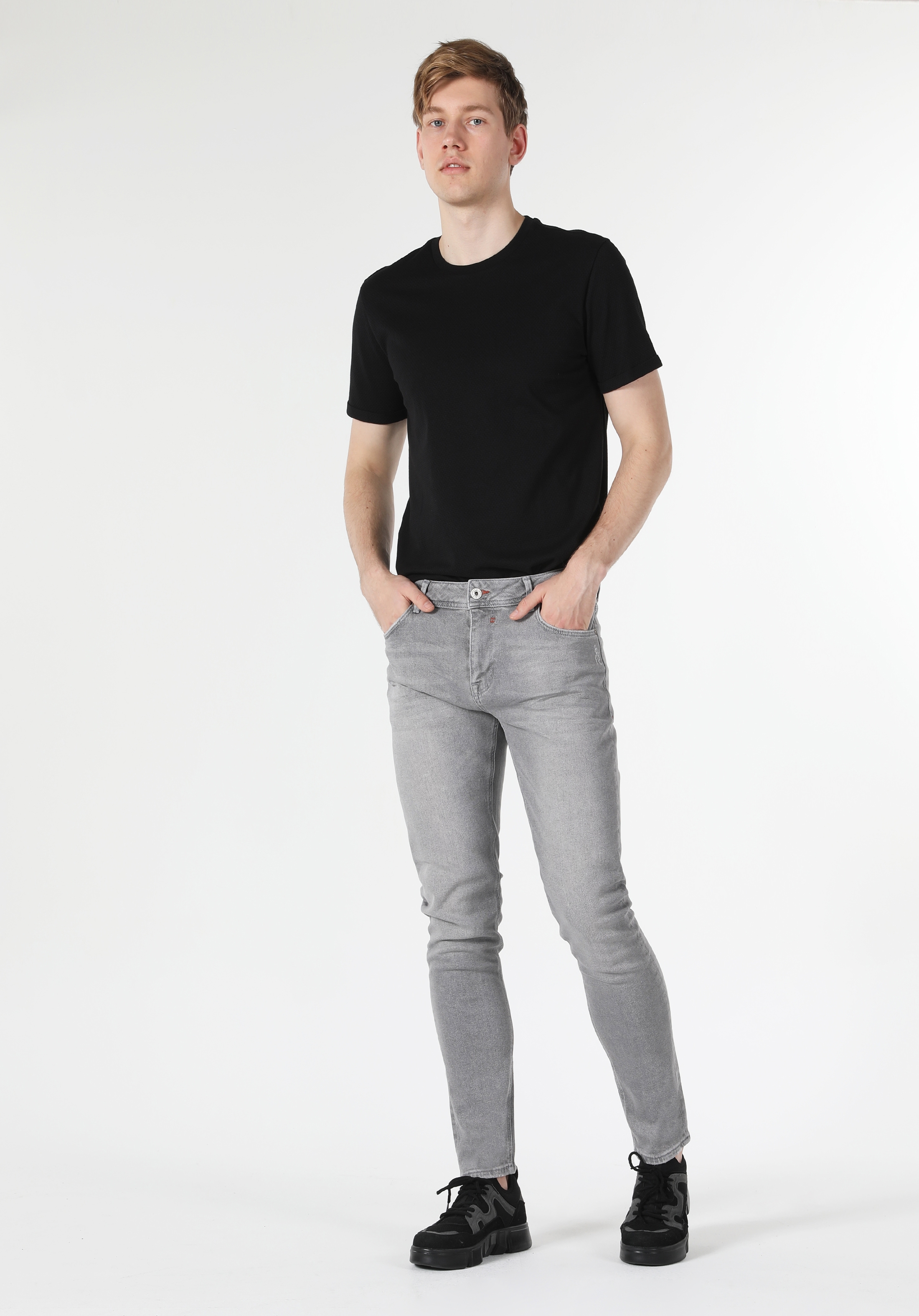 Afișați detalii pentru Pantaloni De Barbati Denim Slim Fit 041 DANNY CL1058220