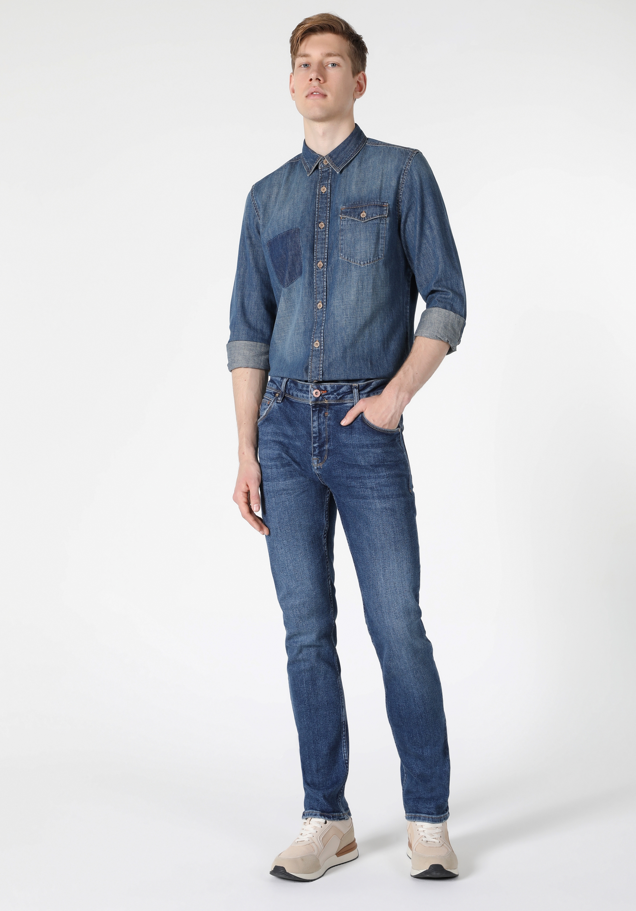 Afișați detalii pentru Pantaloni De Barbati Denim Straight Fit 044 KARL