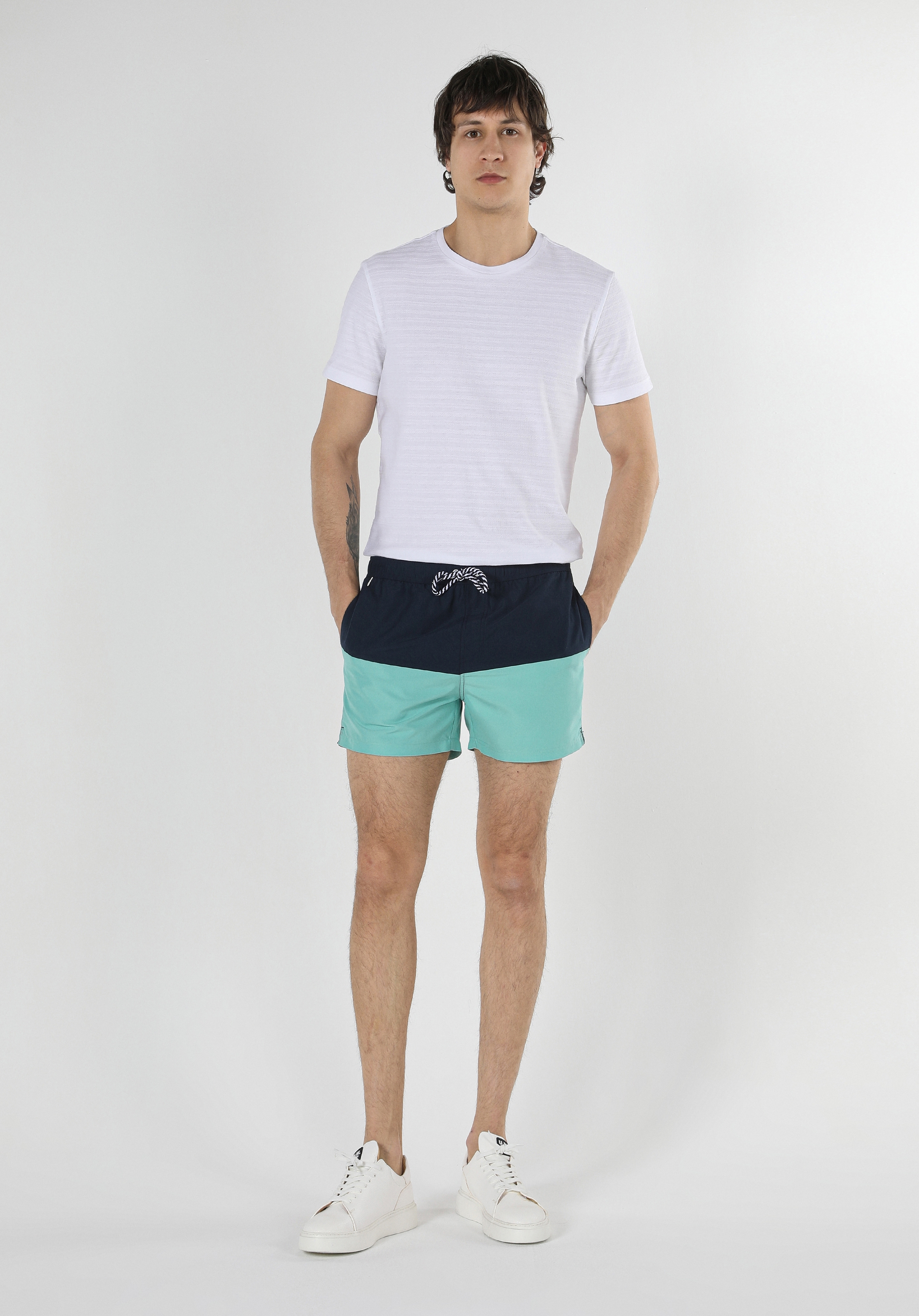 Afișați detalii pentru Short De Plaja De Barbati Verde Slim Fit  CL1047541