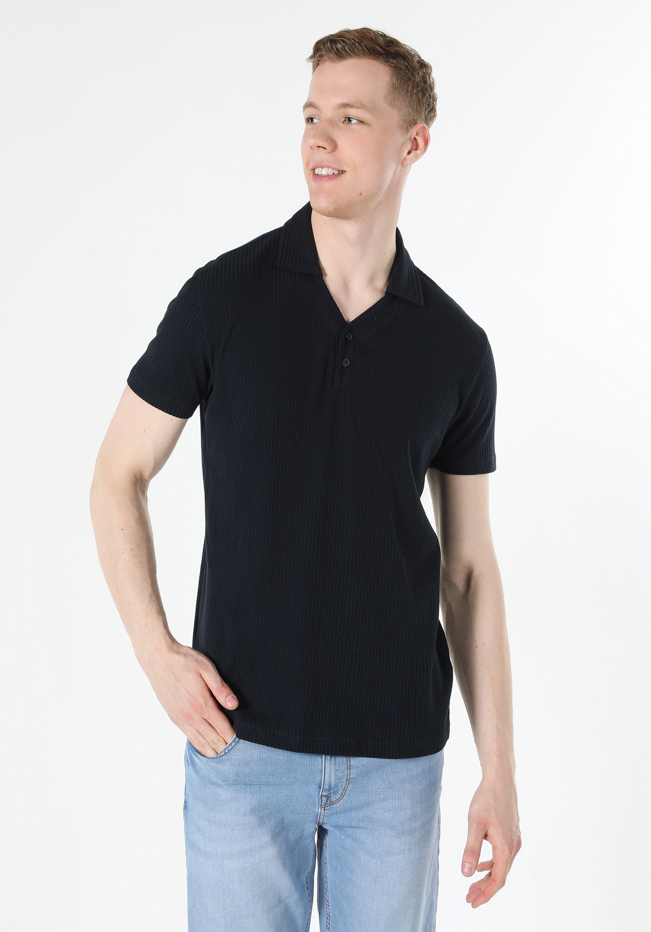 Afișați detalii pentru Tricou Polo Cu Maneca Scurta De Barbati Albastru Marin Regular Fit  CL1057999