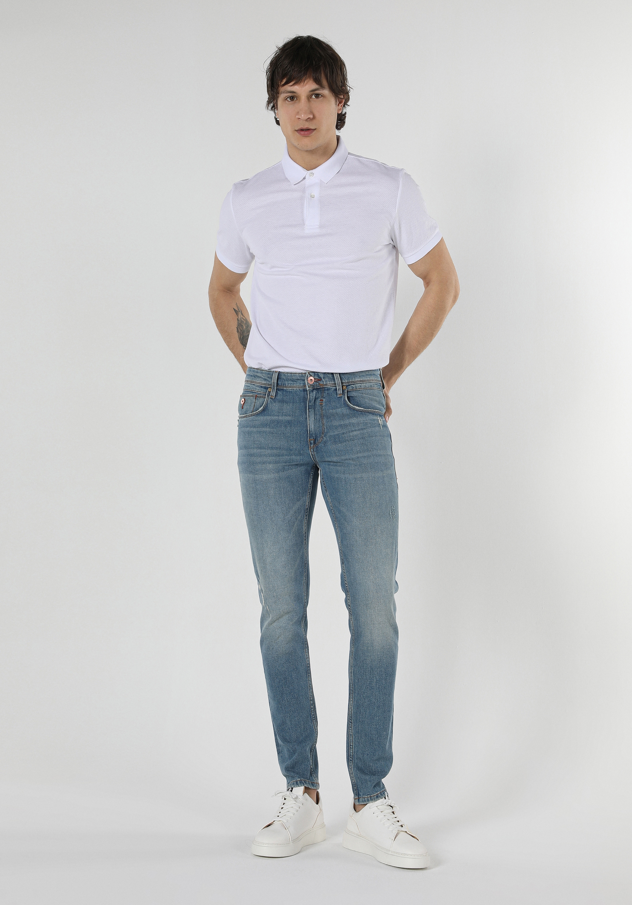 Afișați detalii pentru Pantaloni De Barbati Denim Slim Fit 041 DANNY