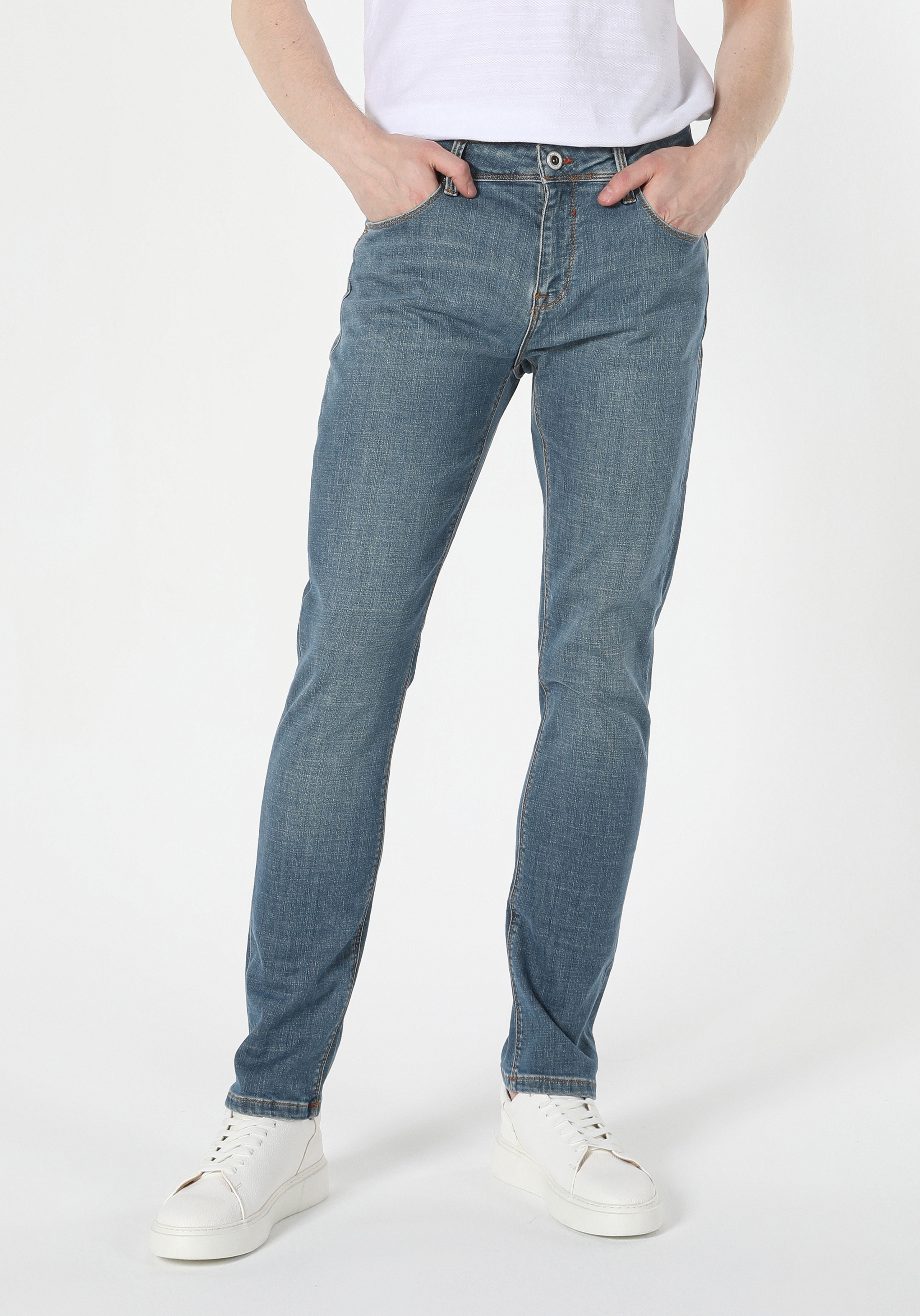 Afișați detalii pentru Pantaloni De Barbati Denim Straight Fit 044 KARL