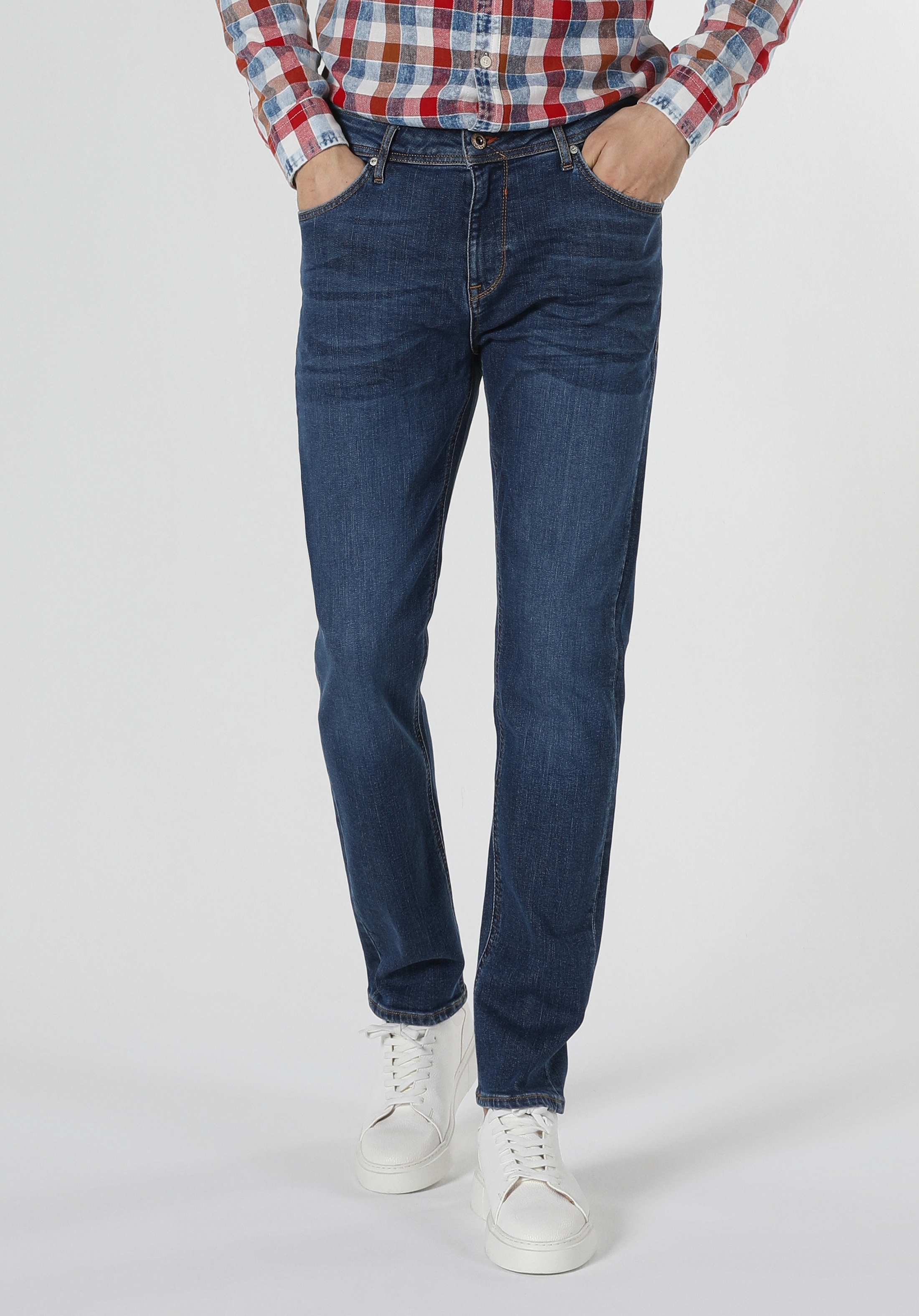 Afișați detalii pentru Pantaloni De Barbati Denim Regular Fit 067 JACK CL1058241