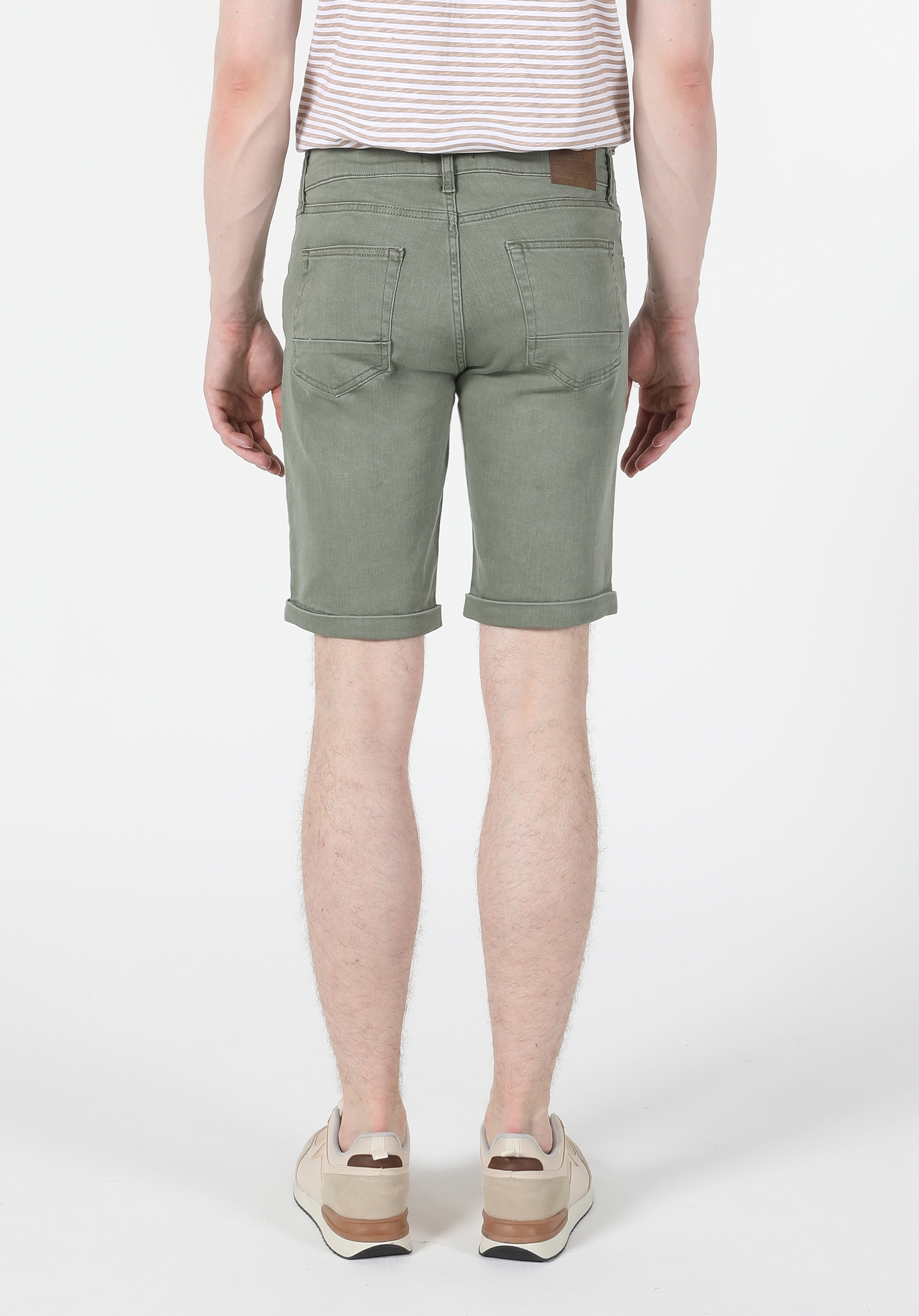 Afișați detalii pentru Short / Pantaloni Scurti De Barbati Verde Regular Fit  CL1057965