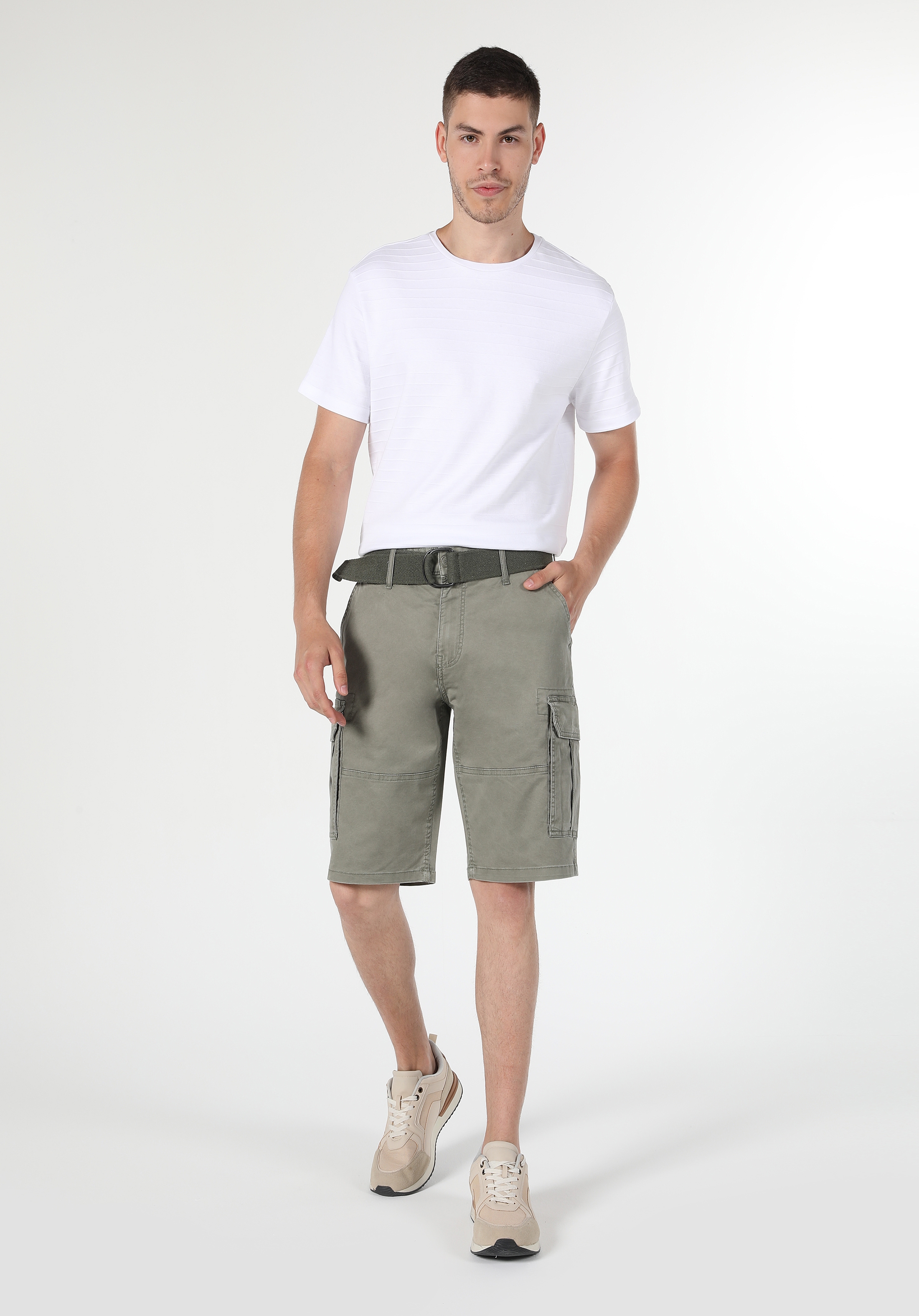 Afișați detalii pentru Short / Pantaloni Scurti De Barbati Verde Regular Fit  CL1059377