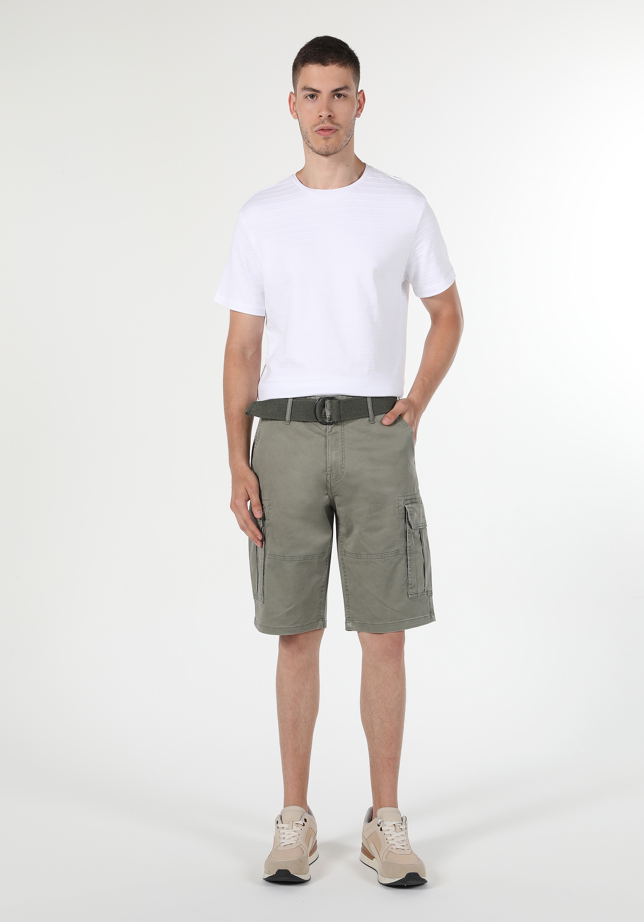 Afișați detalii pentru Short / Pantaloni Scurti De Barbati Verde Regular Fit  CL1059377