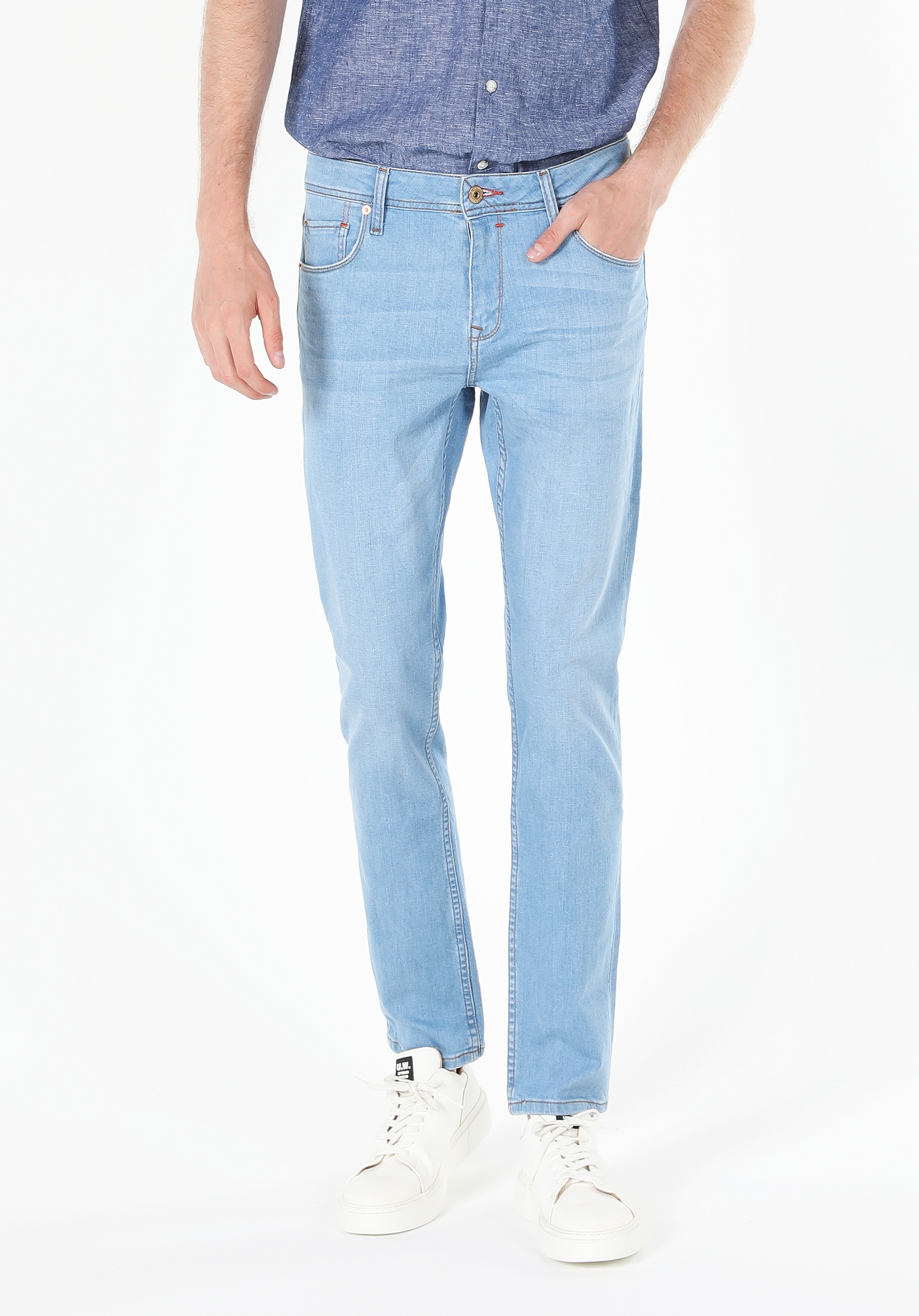 Afișați detalii pentru Pantaloni De Barbati Denim Straight Fit 044 KARL 