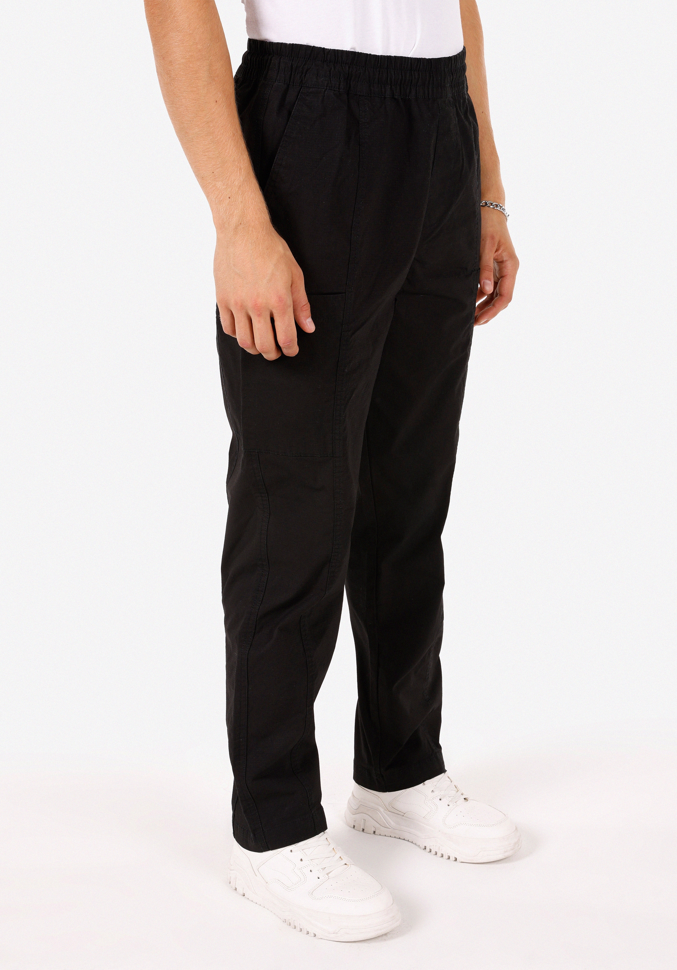 Afișați detalii pentru Pantaloni De Barbati Negru Relaxed Fit  CL1071446