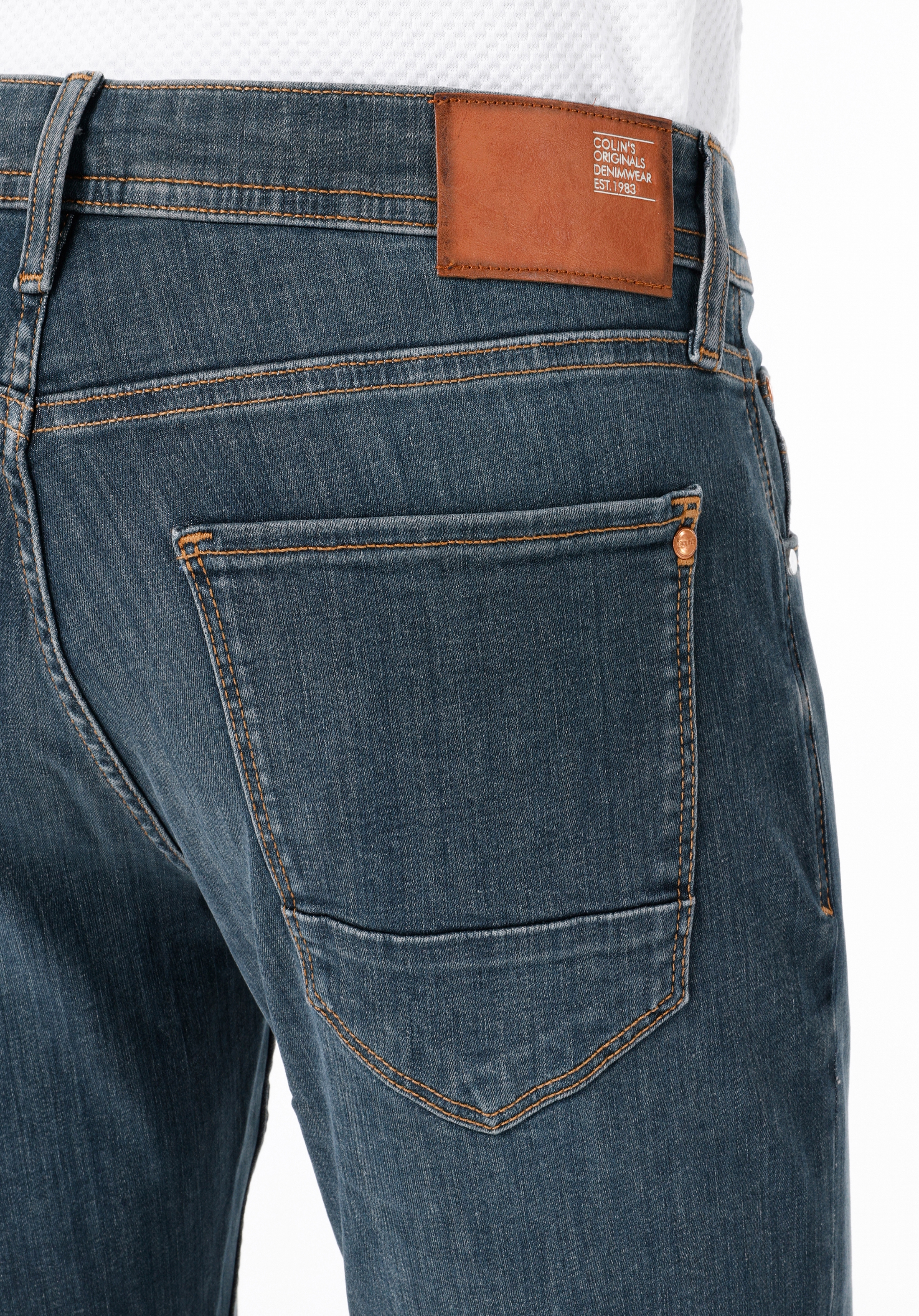 Afișați detalii pentru Pantaloni De Barbati Verde Straight Fit 044 KARL CL1067215