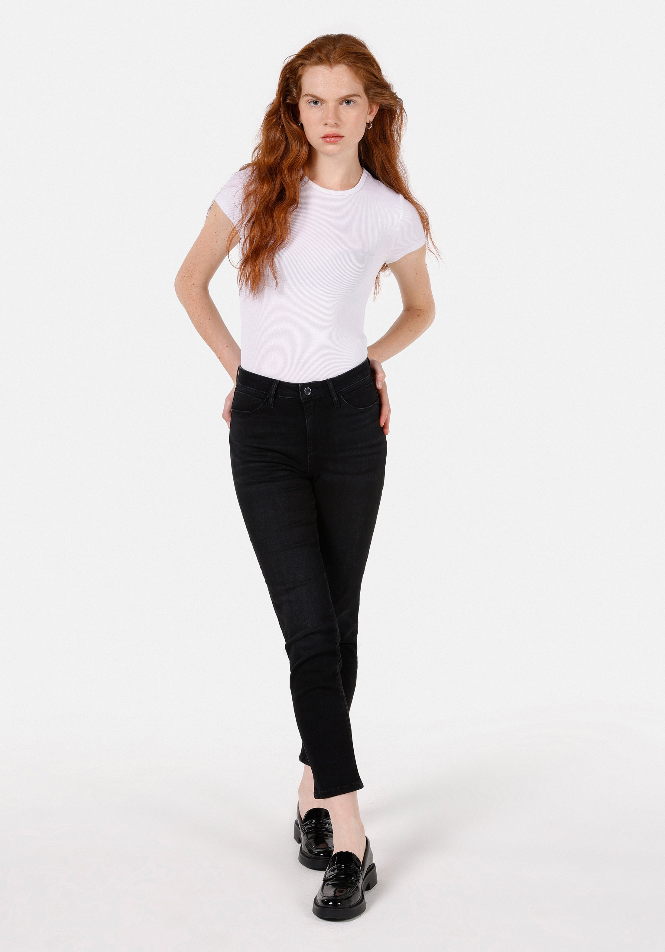 Afișați detalii pentru Pantaloni De Dama Negru Slim Fit 703 CARLA CL1071414