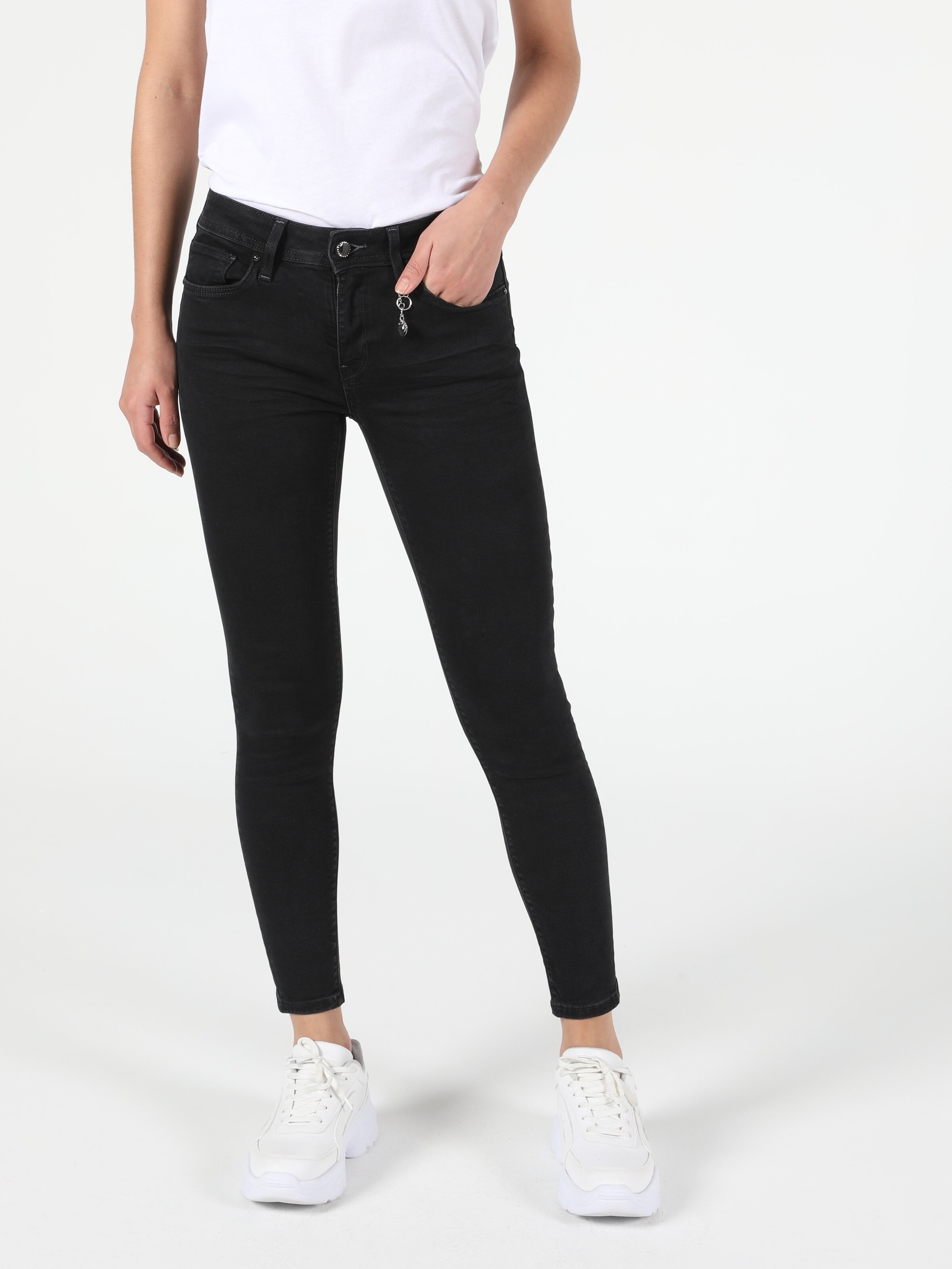 Afișați detalii pentru Pantaloni De Dama Negru Super Slim Fit 759 LARA 