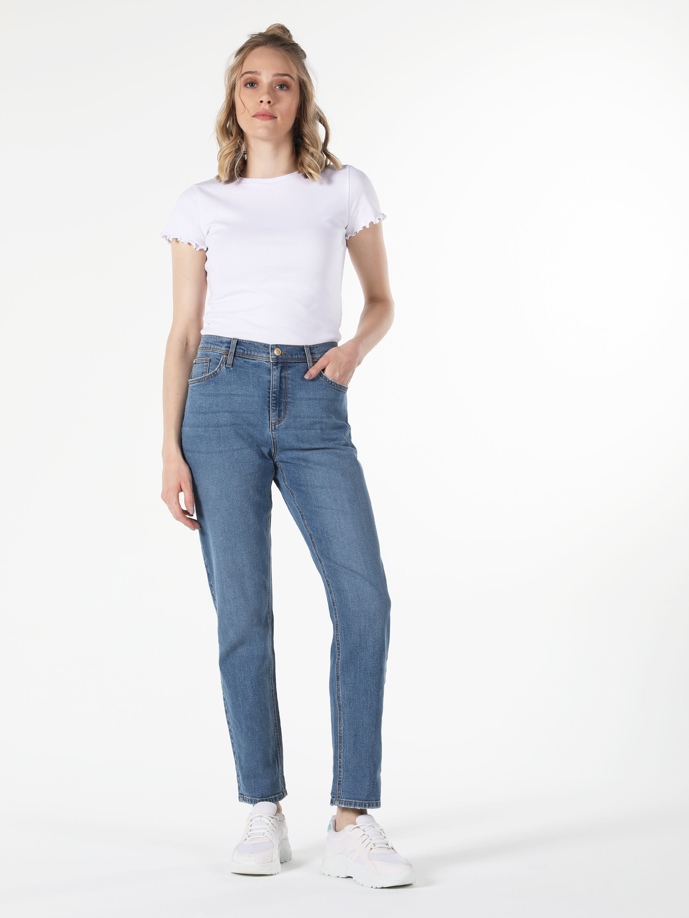 Pantaloni boyfriend 2025