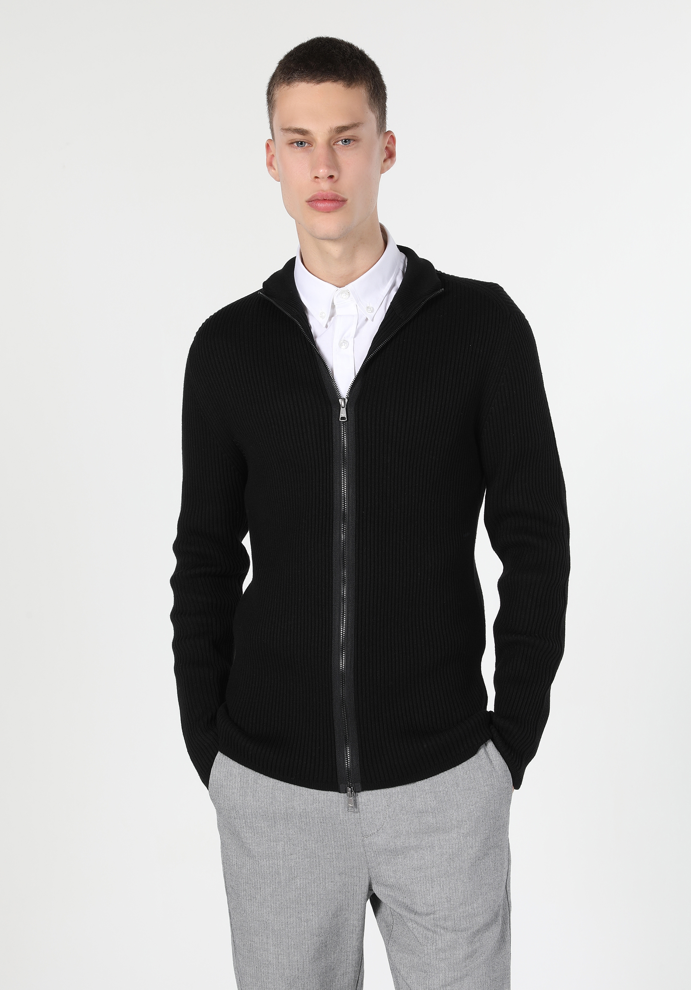 Afișați detalii pentru Cardigan De Barbati Negru Slim Fit 