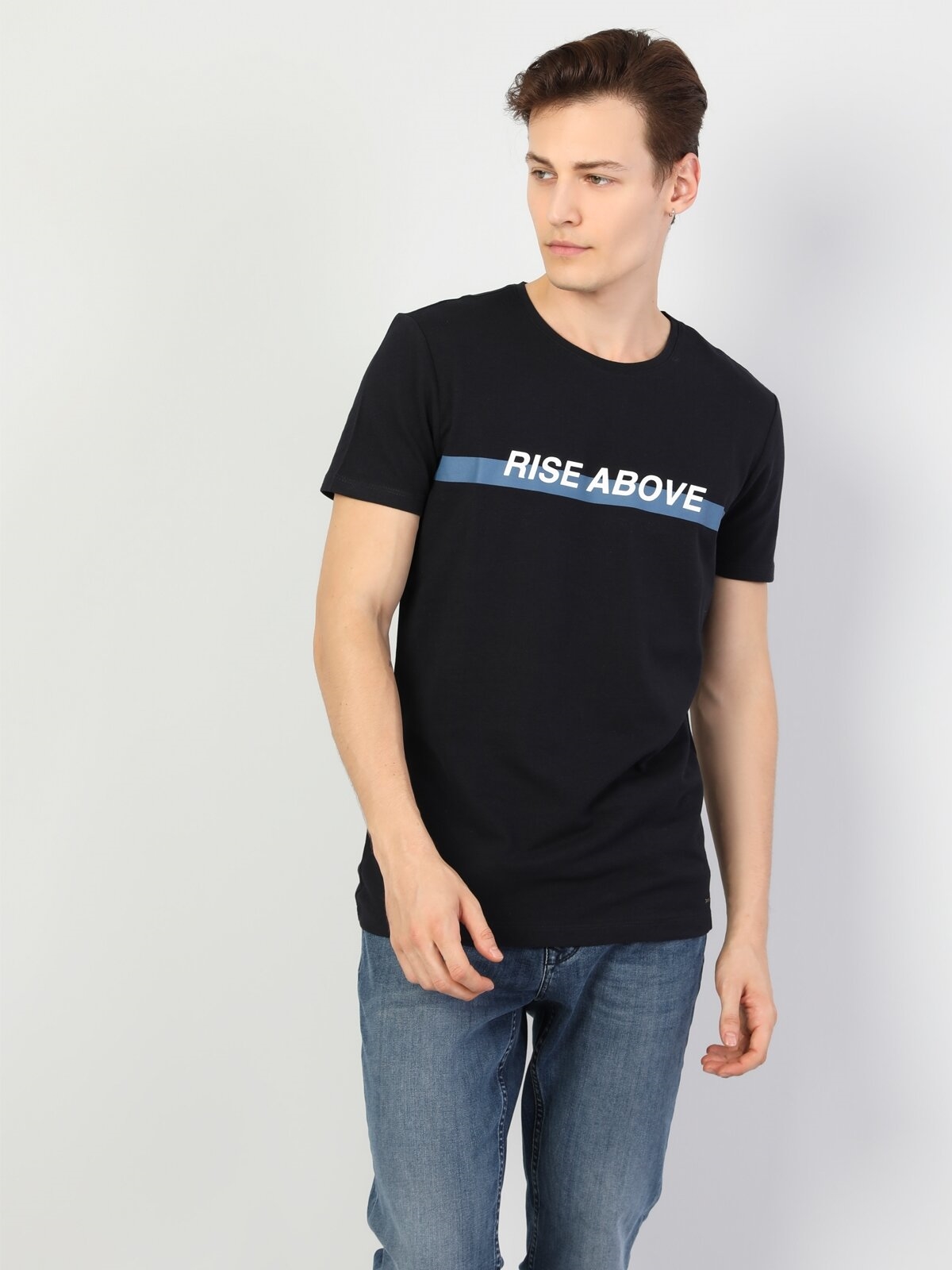 Afișați detalii pentru Tricou Cu Maneca Scurta De Barbati Albastru Marin Slim Fit 