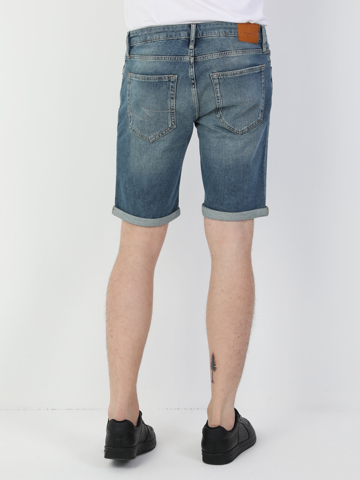 Afișați detalii pentru Short / Pantaloni Scurti De Barbati Albastru Straight Fit 044 KARL