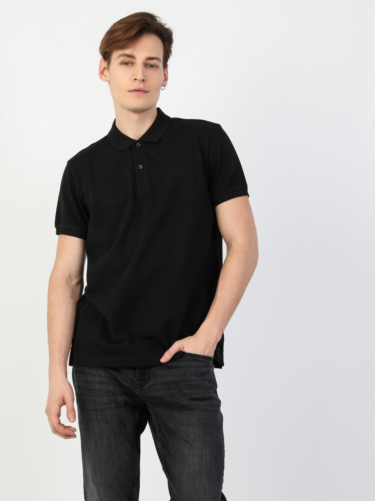 Afișați detalii pentru Tricou Cu Maneca Scurta De Barbati Negru Regular Fit 