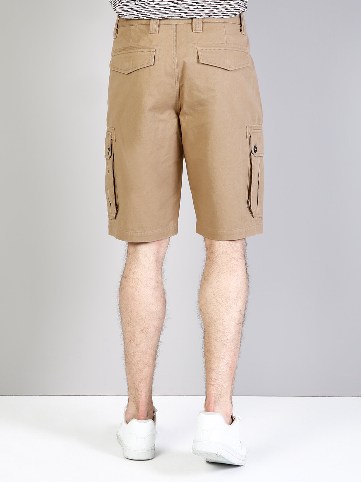 Afișați detalii pentru Pantaloni Scurti Regular Fit Camel De Barbati