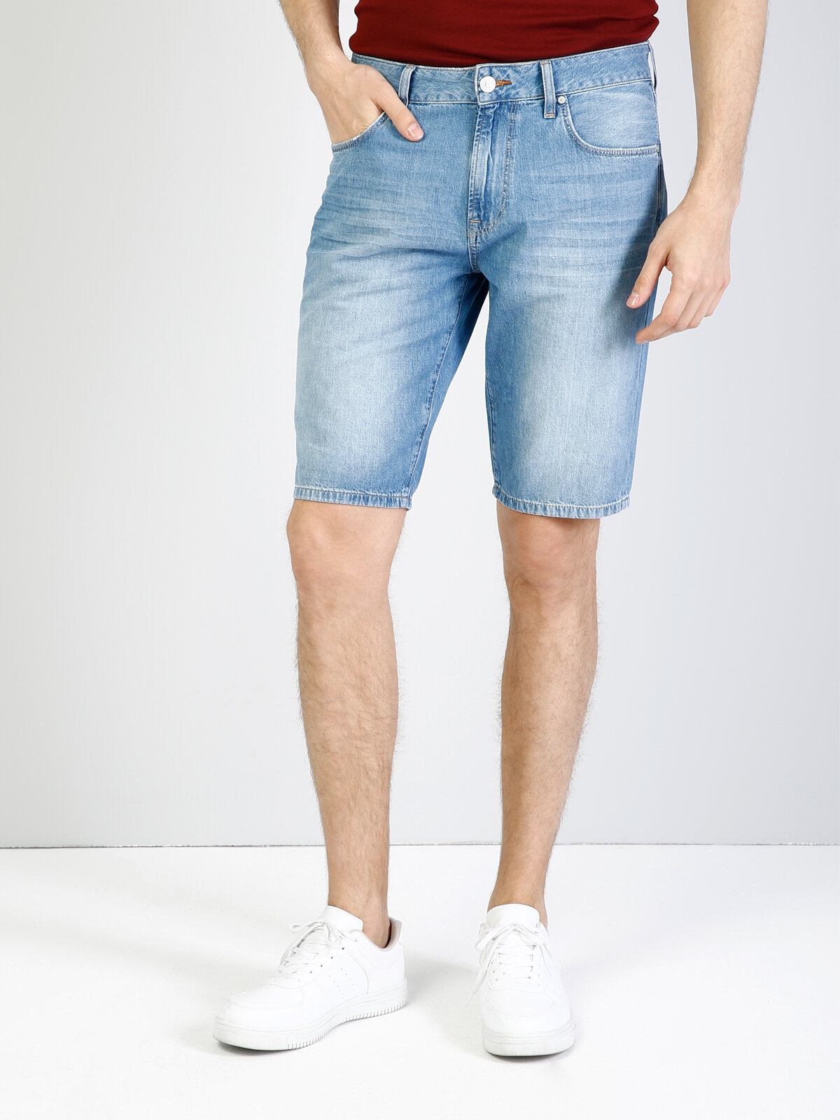Afișați detalii pentru Albastru Barbati Short / Pantaloni Scurti Regular Fit