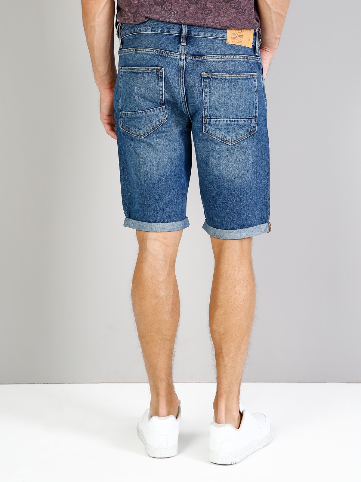Afișați detalii pentru Short / Pantaloni Scurti De Barbati Denim Straight Fit 