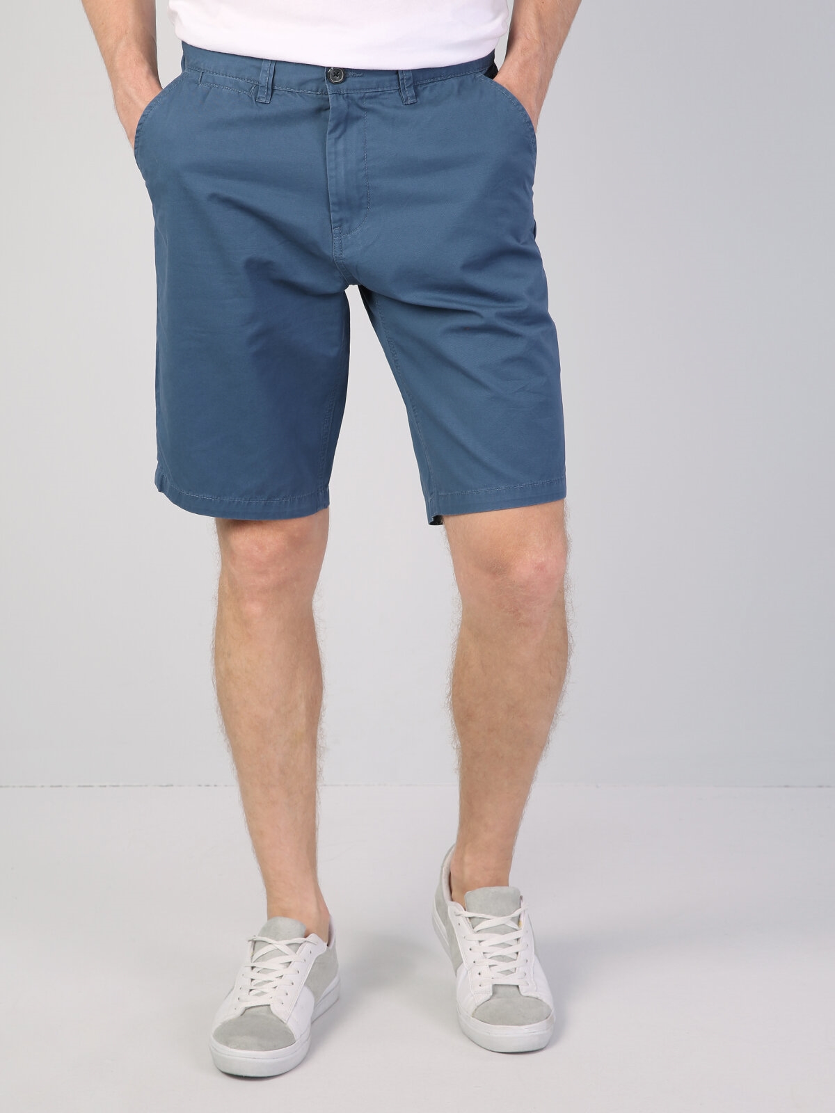 Afișați detalii pentru Pantaloni Scurti Regular Fit Albastri De Barbati