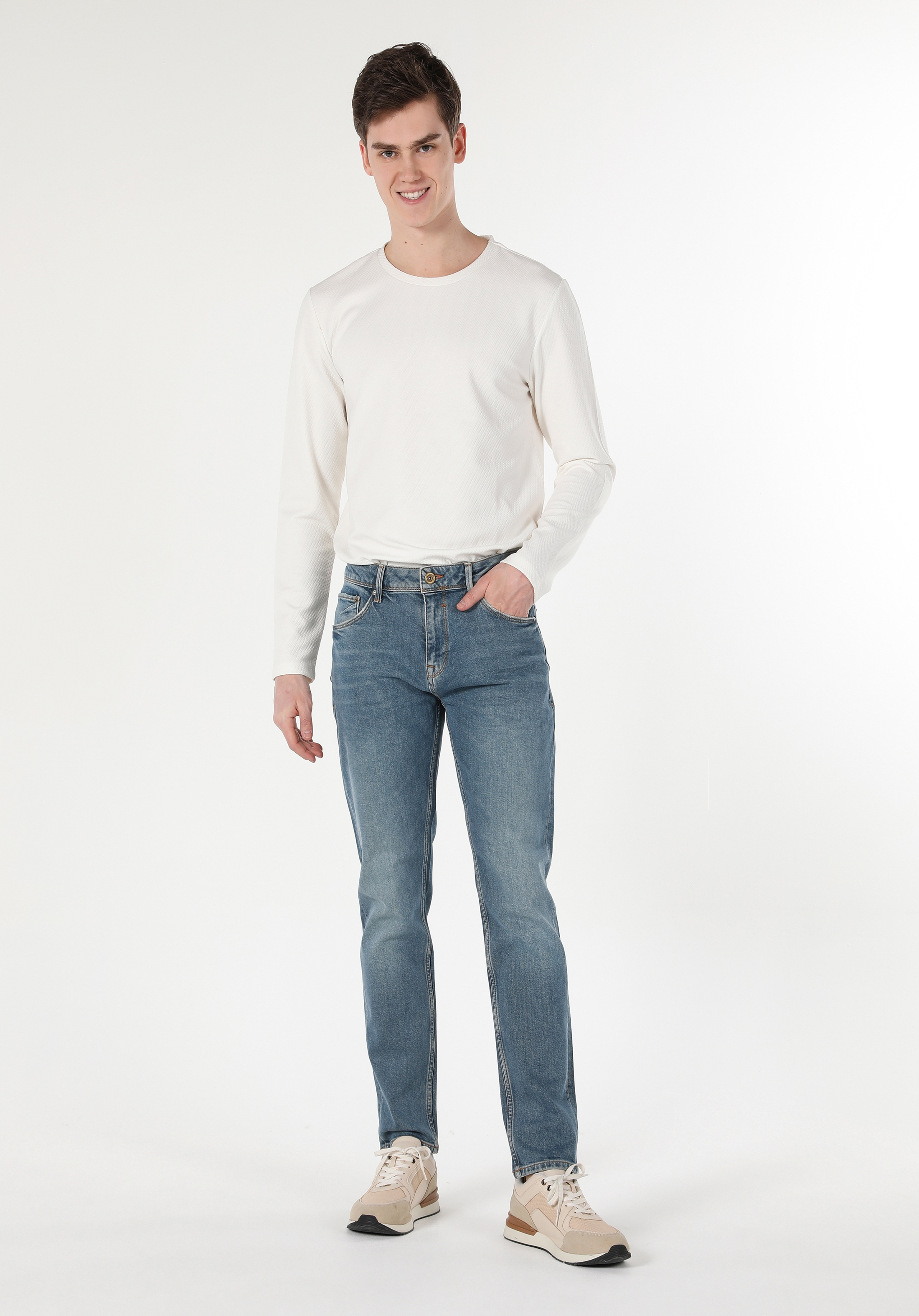 Afișați detalii pentru Pantaloni De Barbati Denim Regular Fit 067 Jack