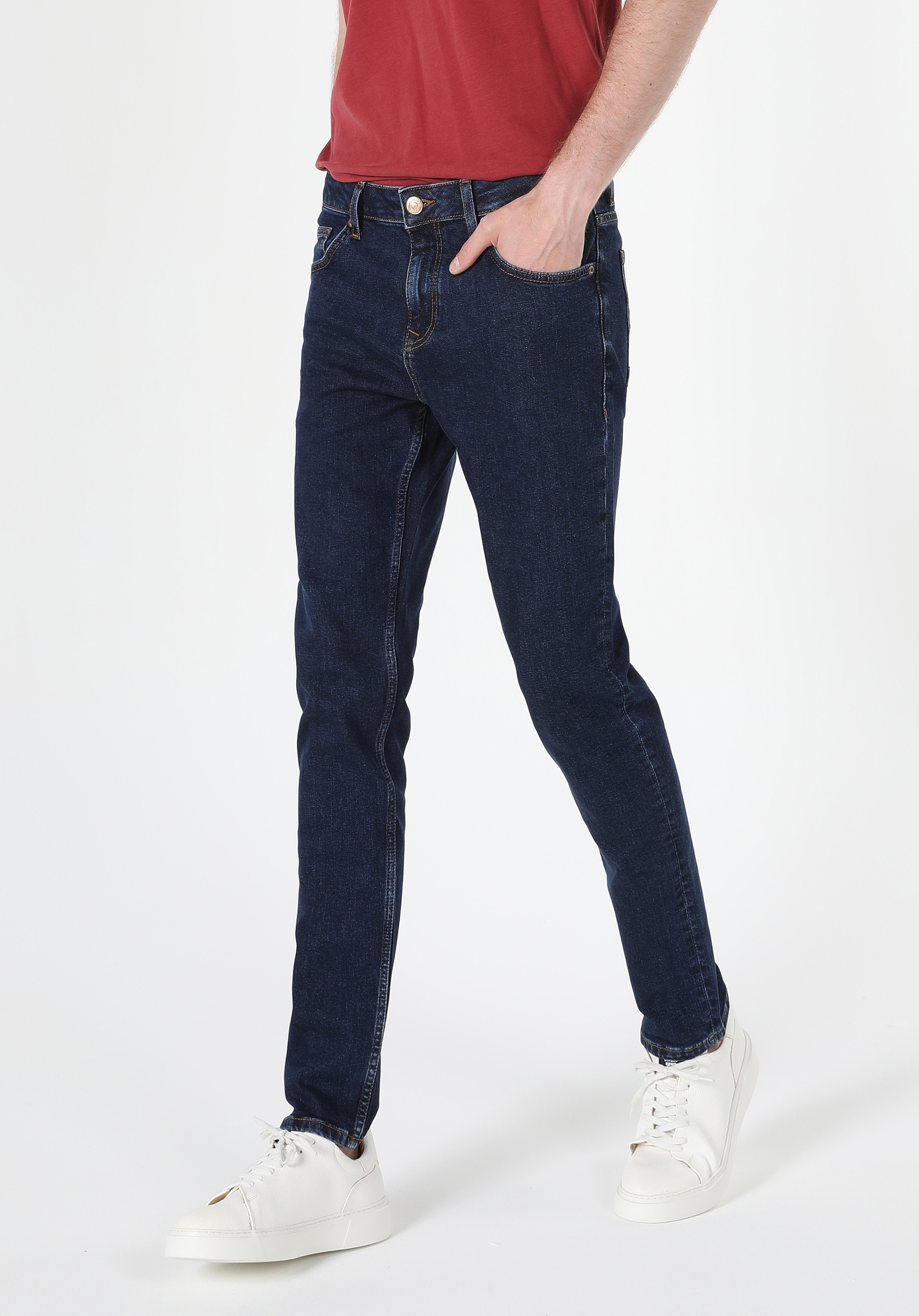 Afișați detalii pentru Pantaloni De Barbati Denim Straight Fit 044 Karl