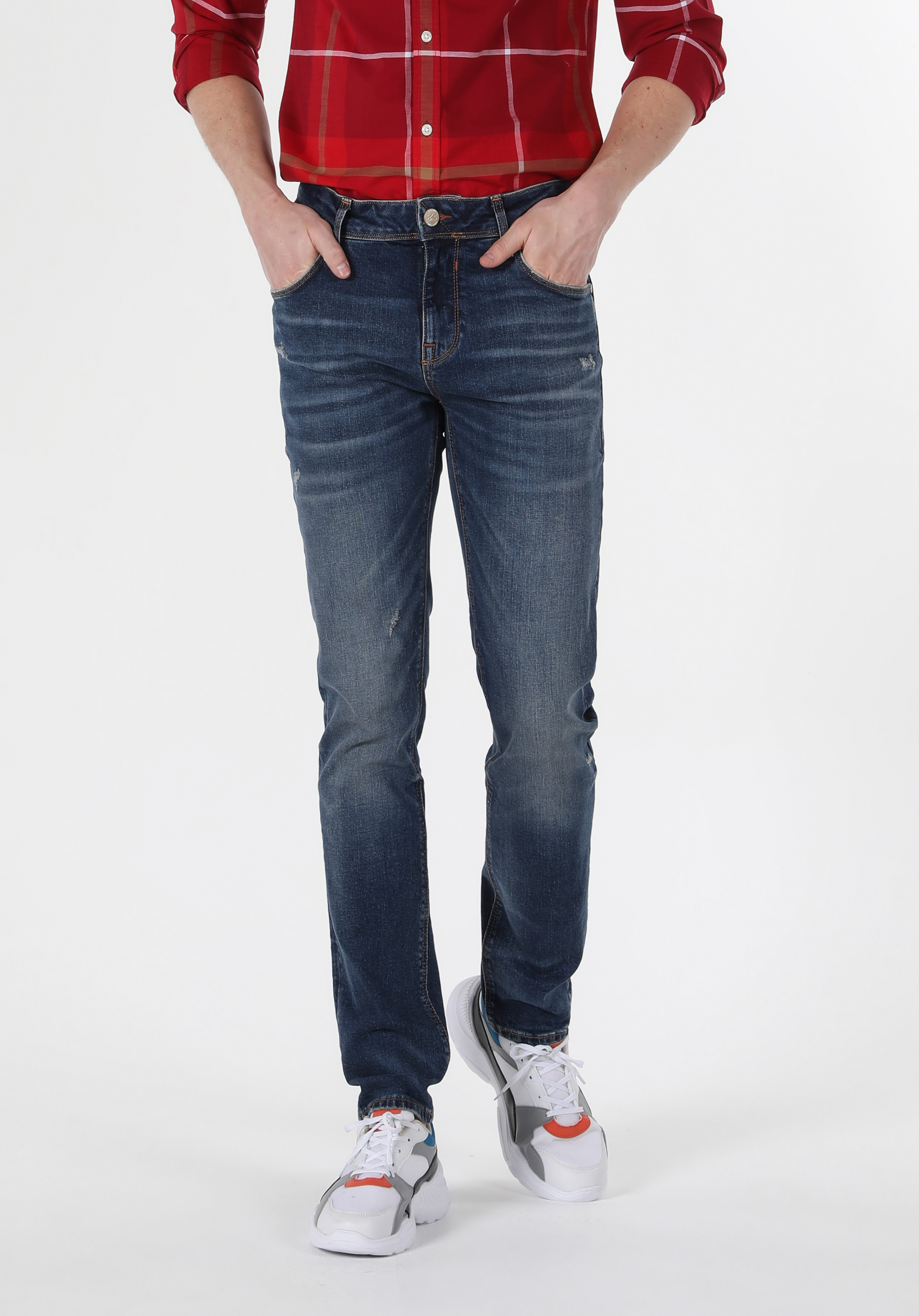 Afișați detalii pentru Pantaloni De Barbati Denim Straight Fit 044 Karl