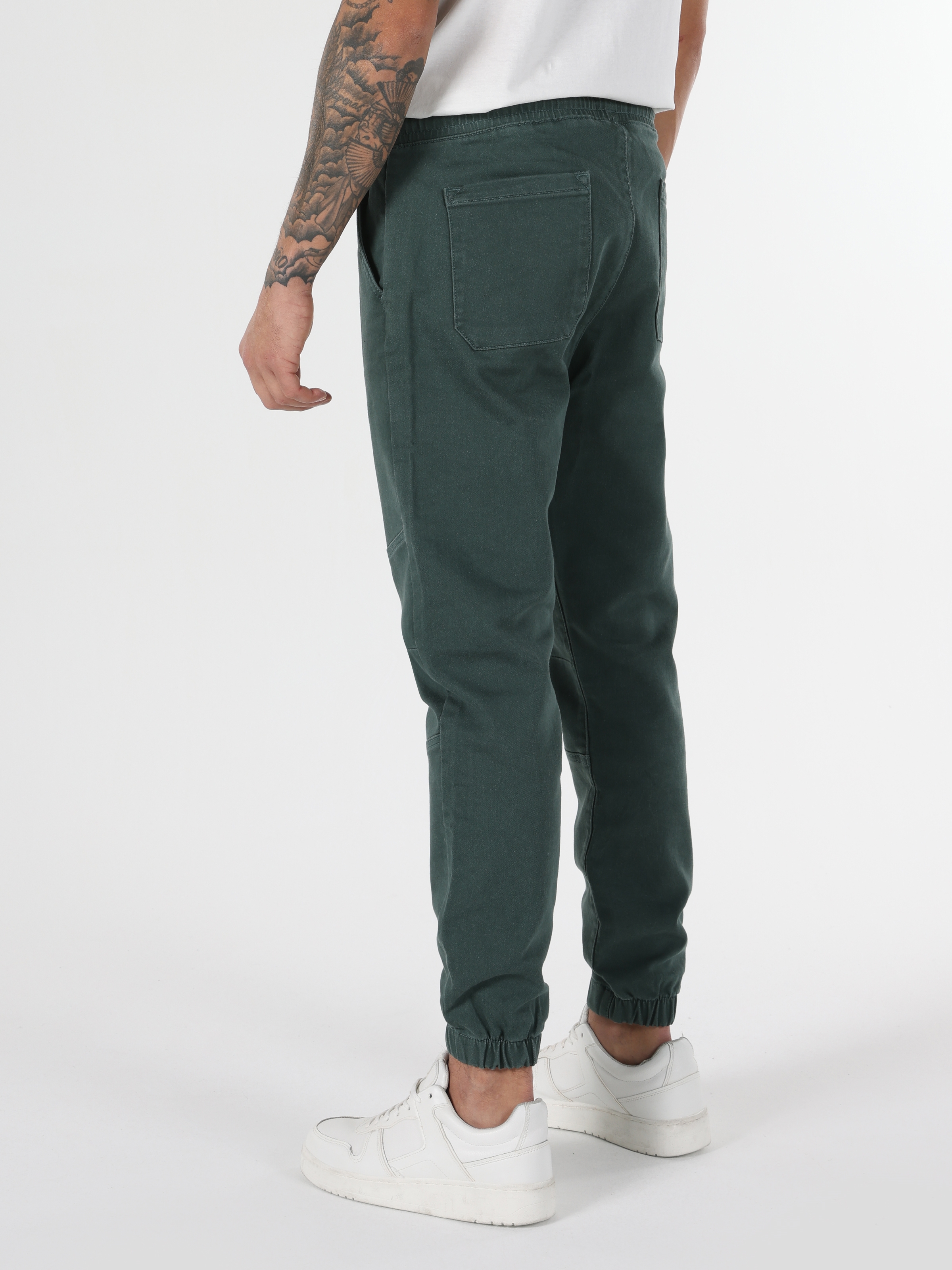 Afișați detalii pentru Pantaloni De Barbati Verde Slim Fit  CL1062395