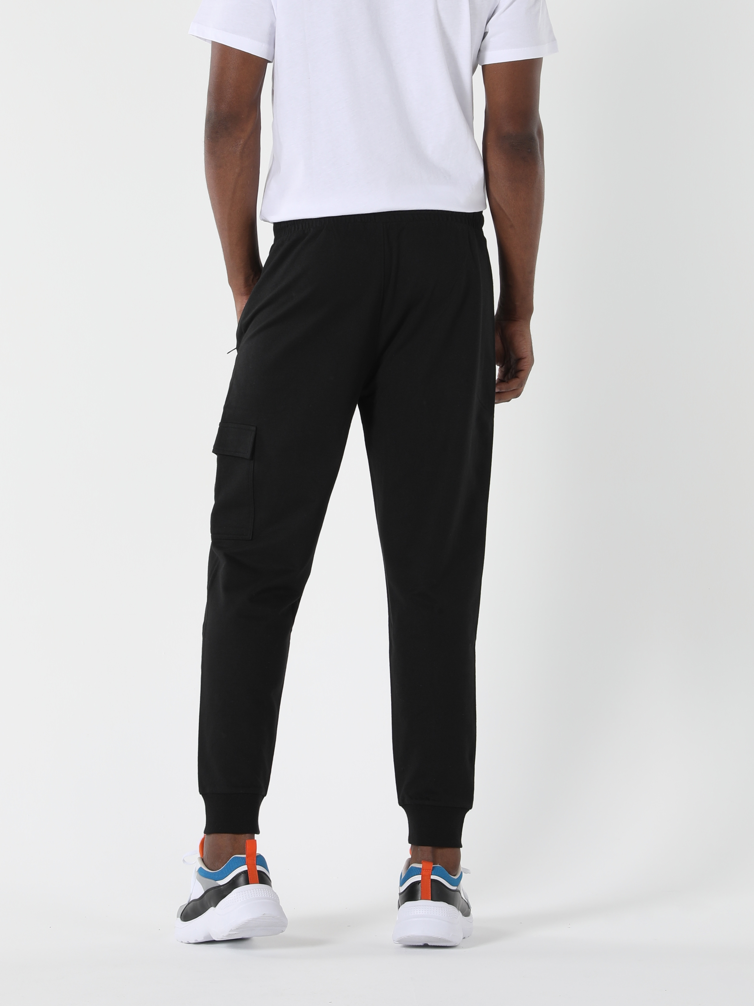 Afișați detalii pentru Pantaloni De Trening De Barbati Negru Slim Fit 