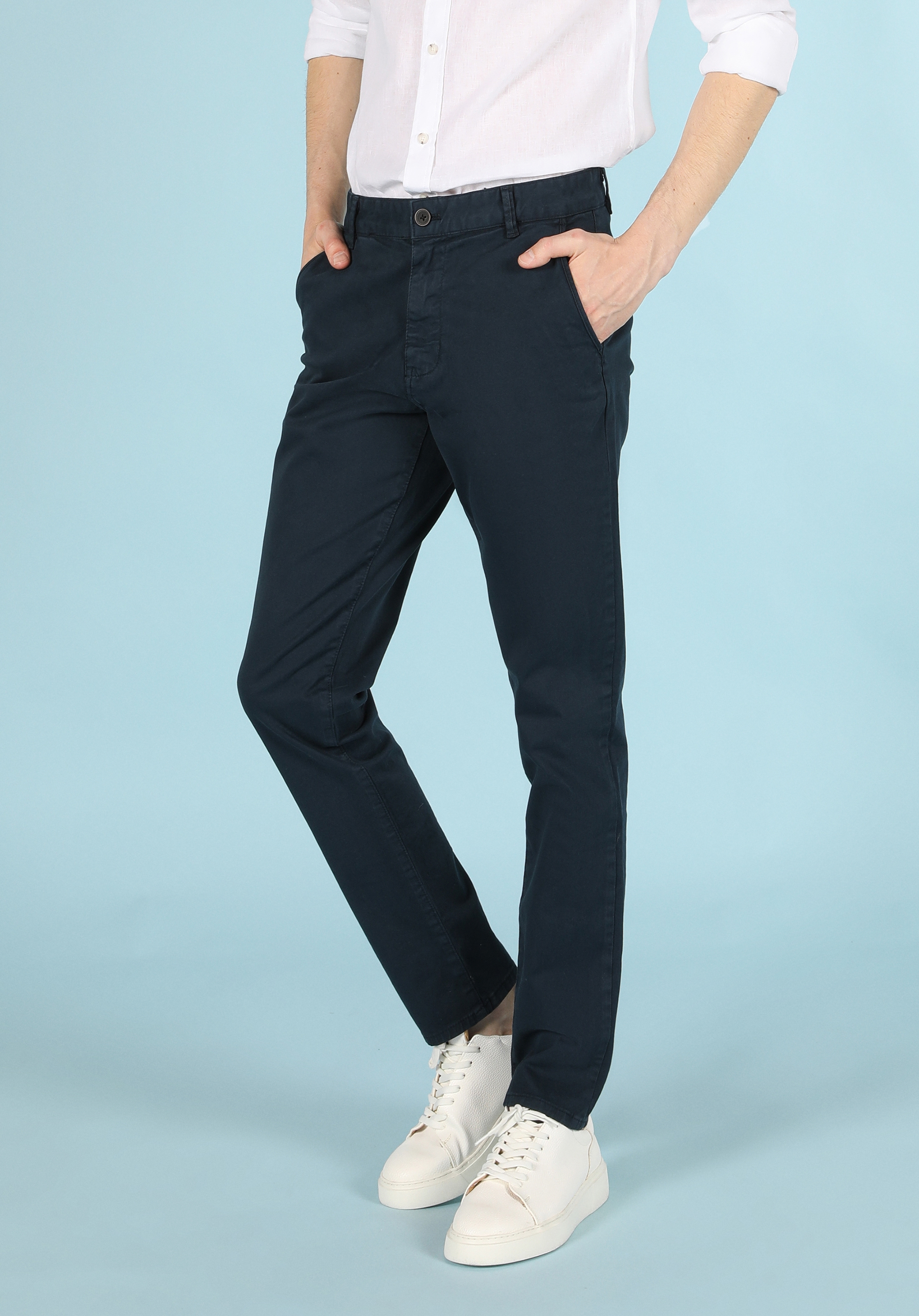 Afișați detalii pentru Albastru Barbati Pantaloni Slim Fit