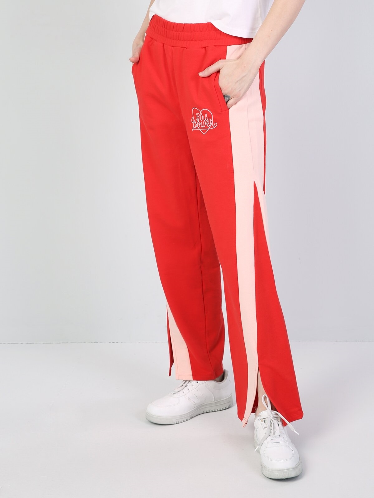 Afișați detalii pentru Regular Fit Femei Roşu Pantaloni De Trening