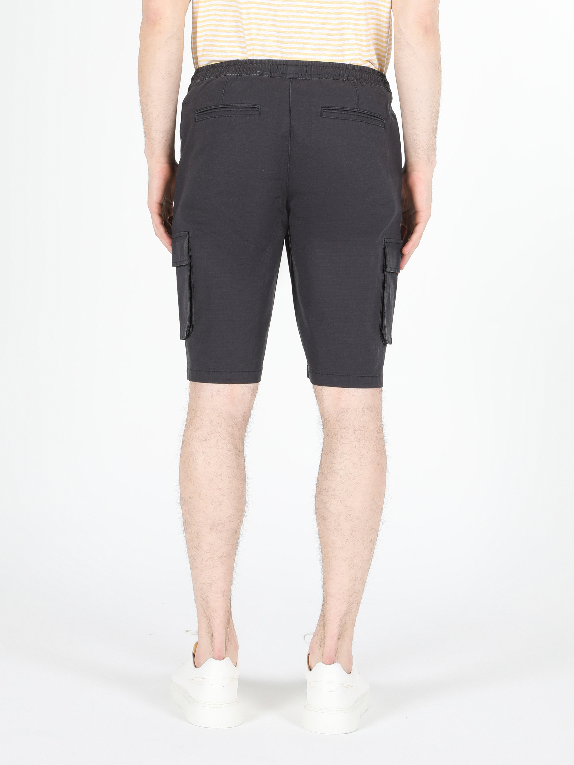 Afișați detalii pentru Short / Pantaloni Scurti De Barbati Antracit Regular Fit  CL1057985