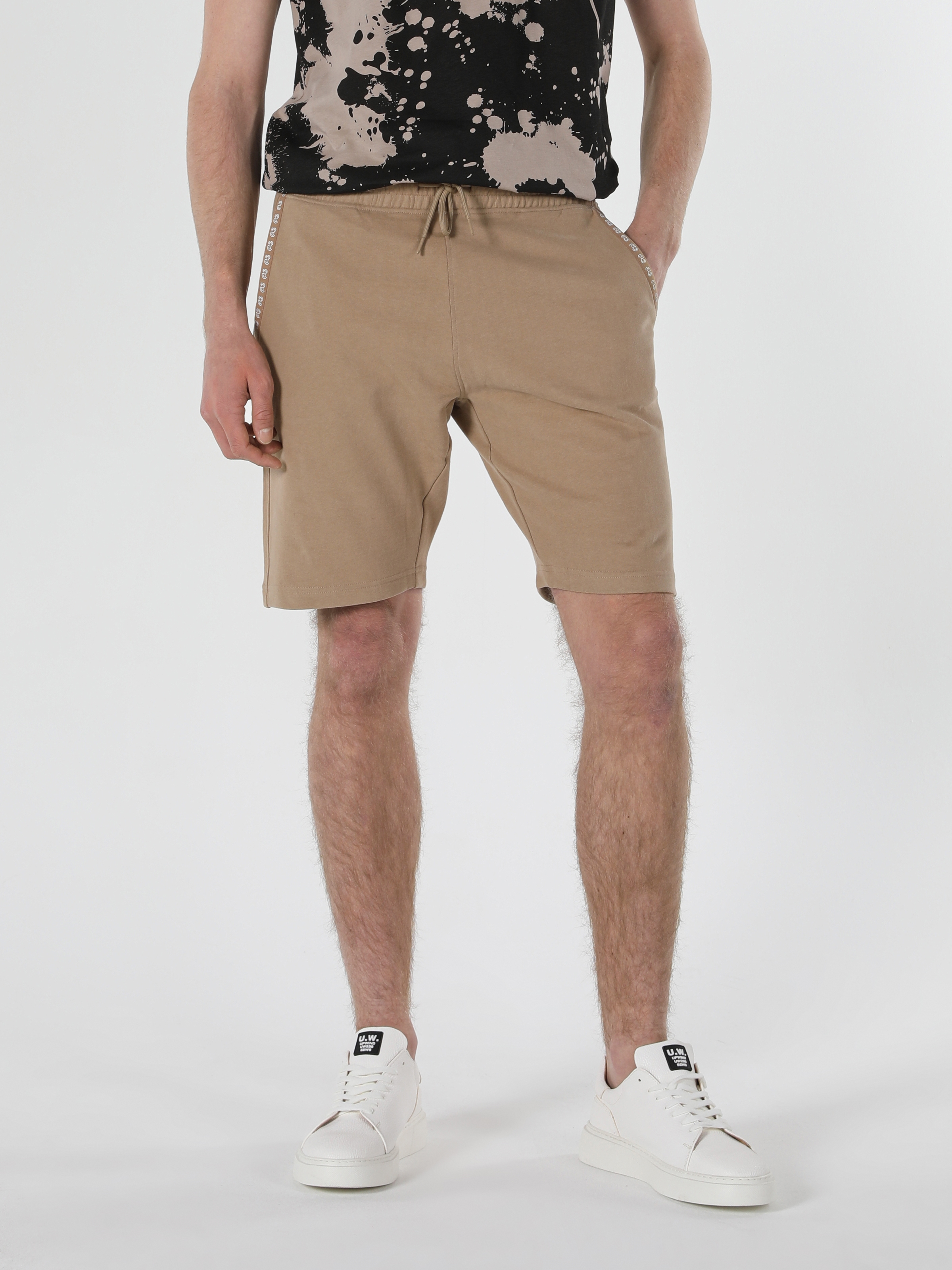 Afișați detalii pentru Short / Pantaloni Scurti De Barbati Maro Slim Fit  CL1059716