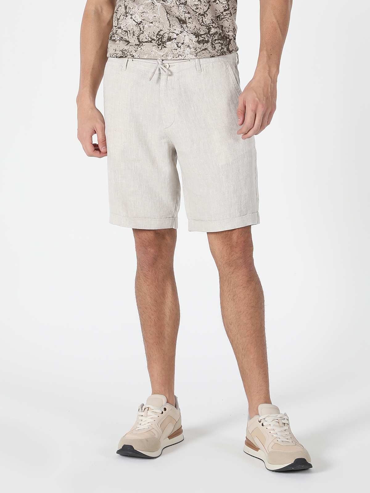 Afișați detalii pentru Short / Pantaloni Scurti De Barbati Alb Regular Fit  CL1059318