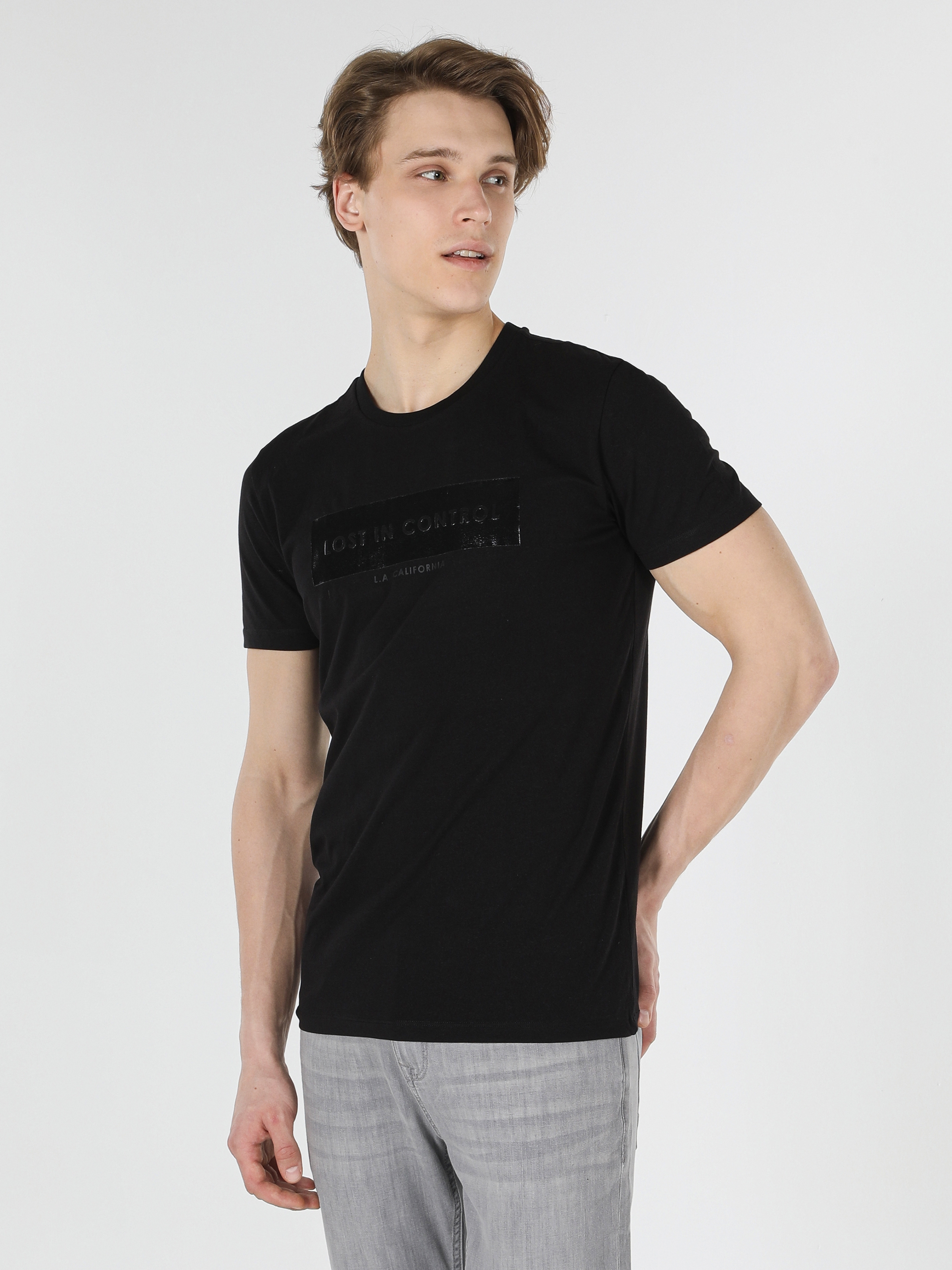 Afișați detalii pentru Tricou Cu Maneca Scurta De Barbati Negru Slim Fit 