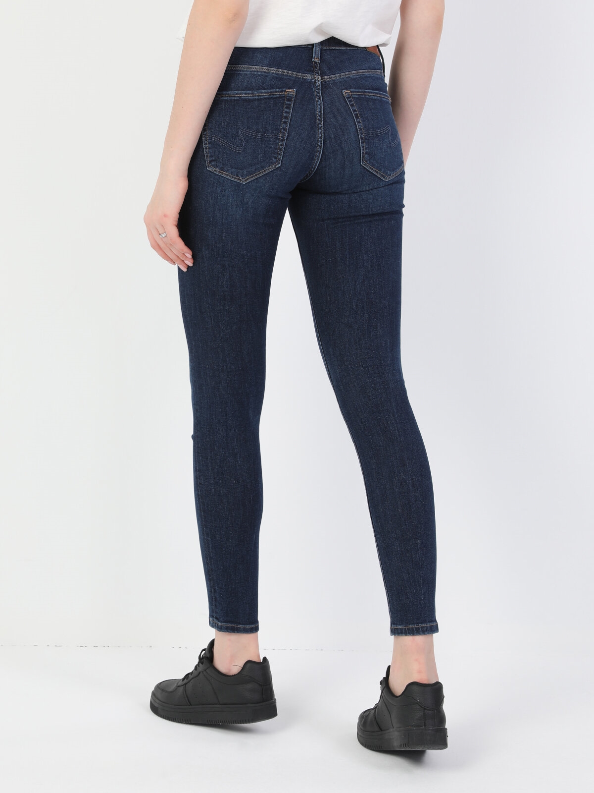 Afișați detalii pentru Pantaloni De Dama Albastru inchis Super Slim Fit 759 LARA