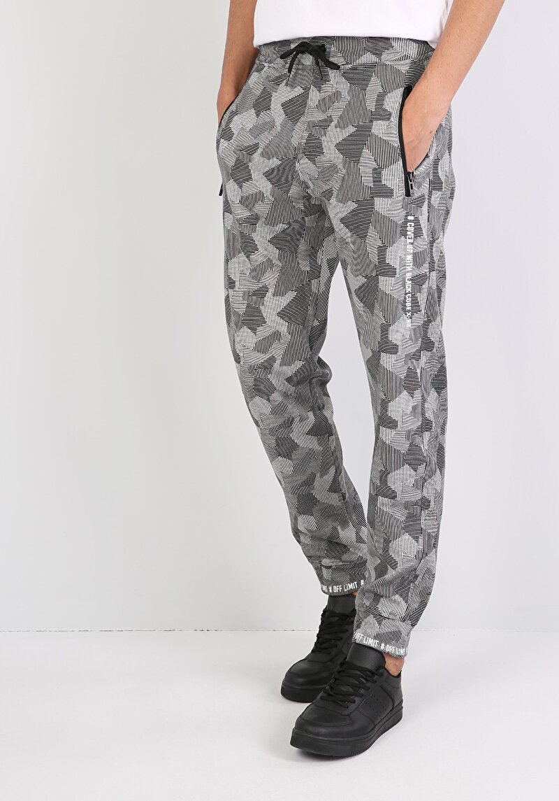 Imagine a Pantaloni De Trening De Barbati Negru Slim Fit  CL1036330