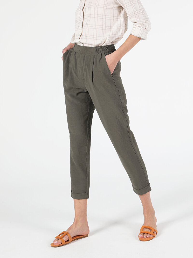 Imagine a Pantaloni Regular Fit Khaki De Dama