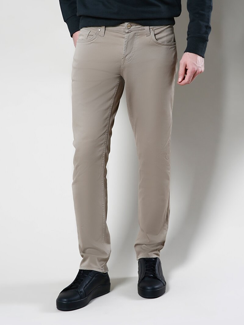 Afișați detalii pentru Pantaloni De Barbati Bej Straight Fit 044 Karl