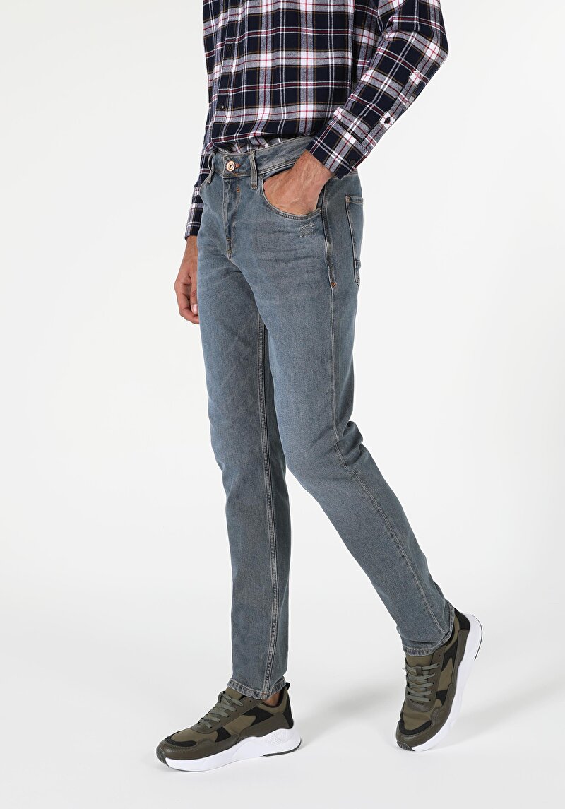 Imagine a Pantaloni De Barbati Denim Straight Fit 044 Karl Cl1056630